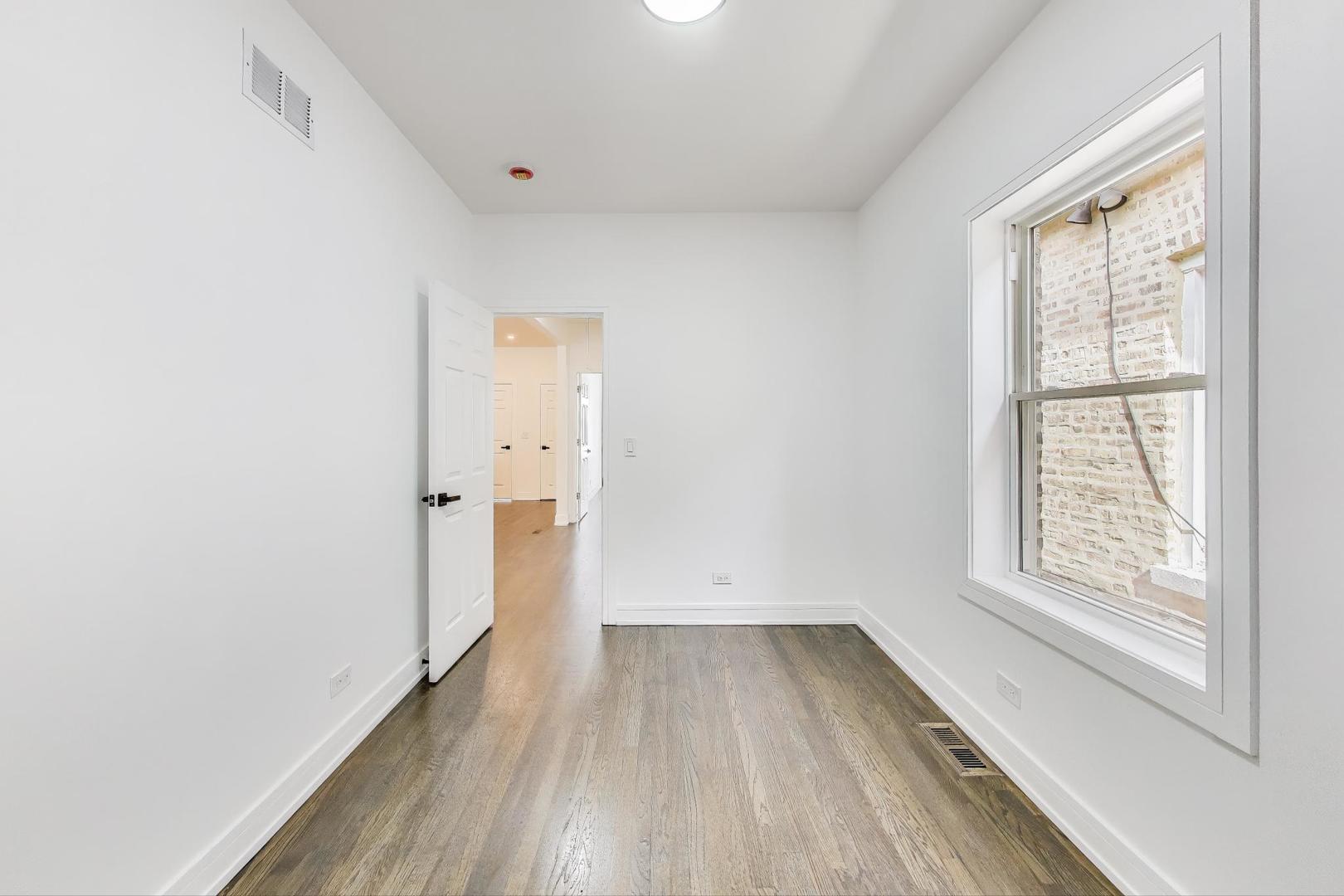 6446 S Whipple Street, Chicago, IL 60629