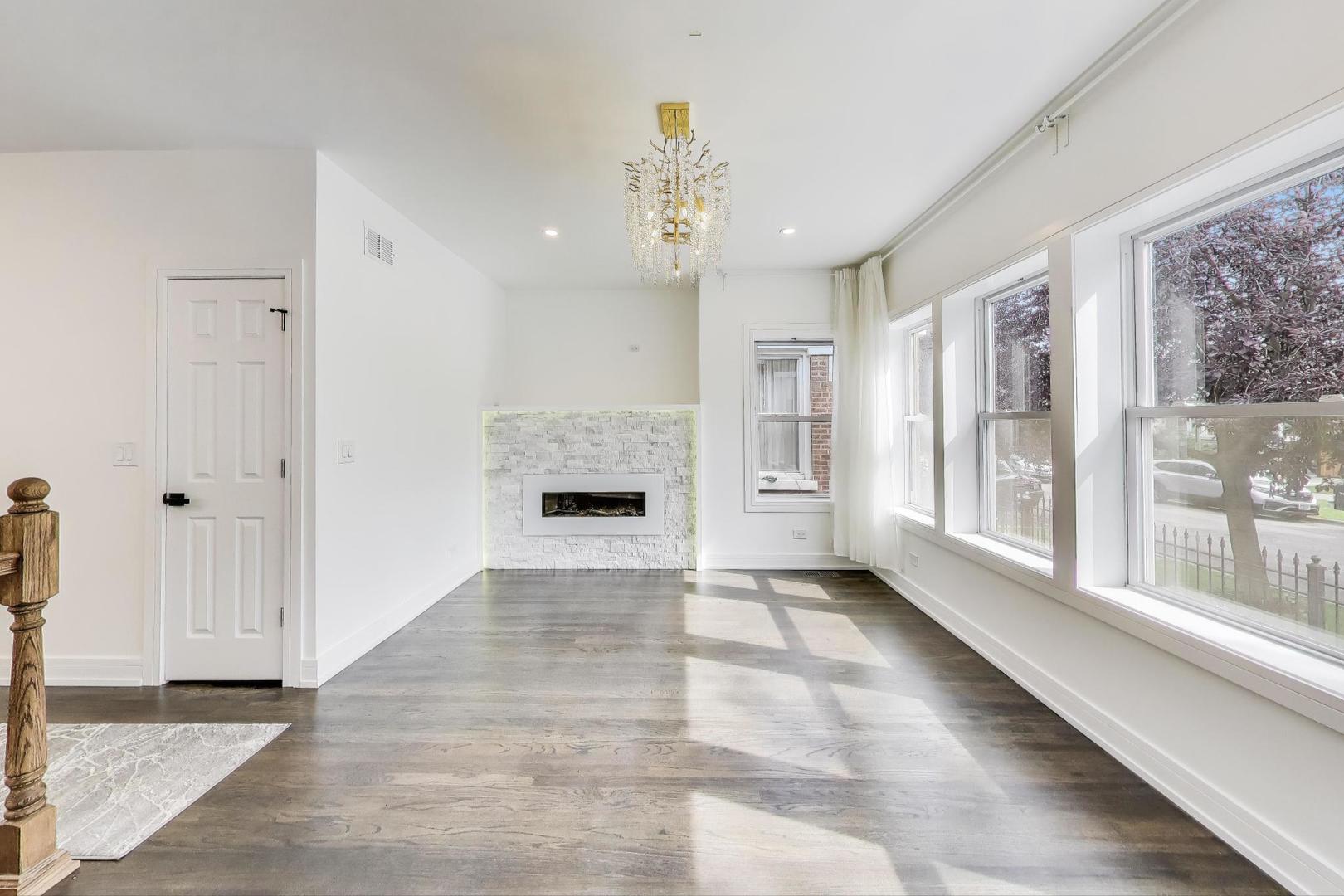 6446 S Whipple Street, Chicago, IL 60629