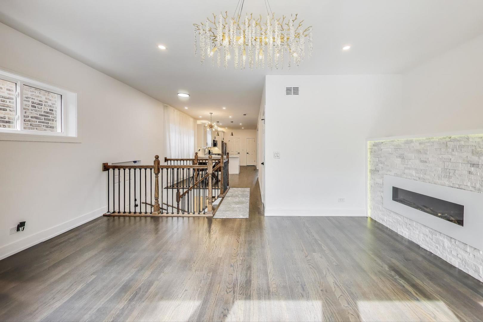 6446 S Whipple Street, Chicago, IL 60629