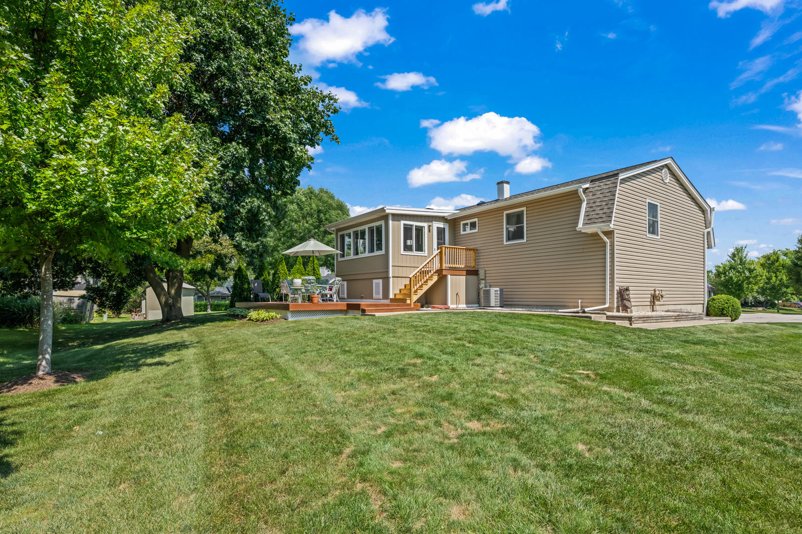 3960 Colony Court, Hoffman Estates, IL 60192