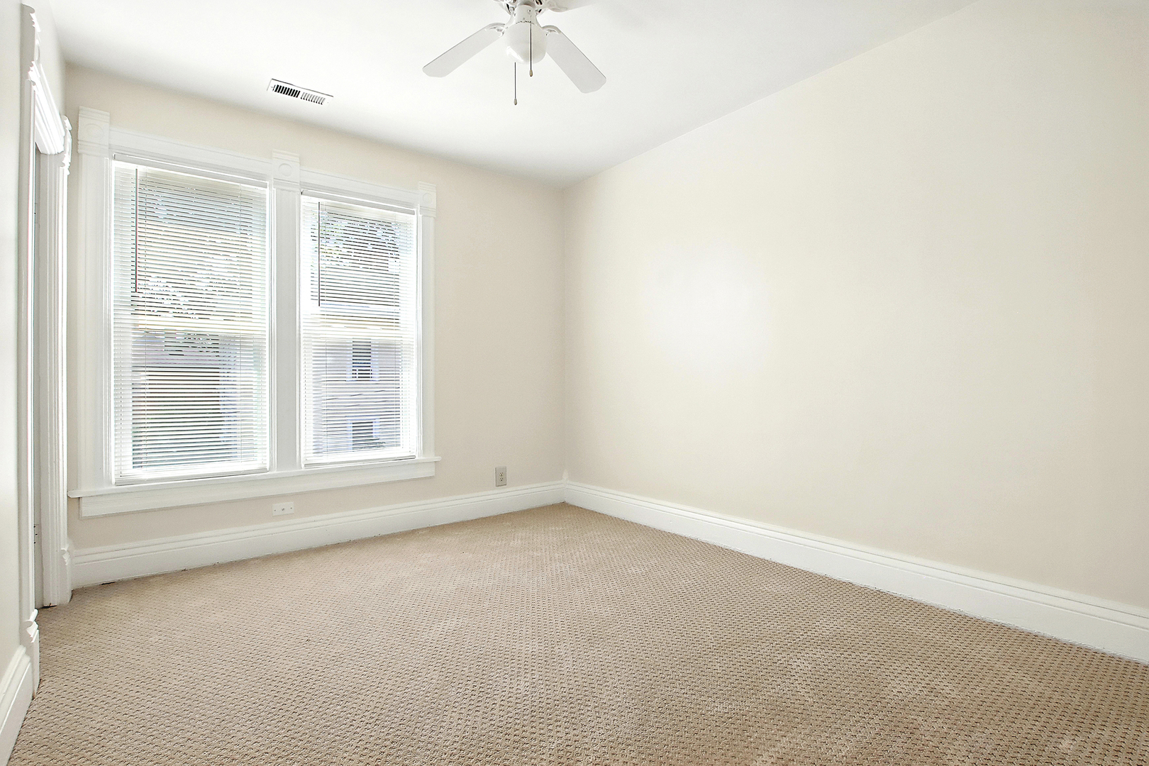 726 North Avenue, Waukegan, IL 60085