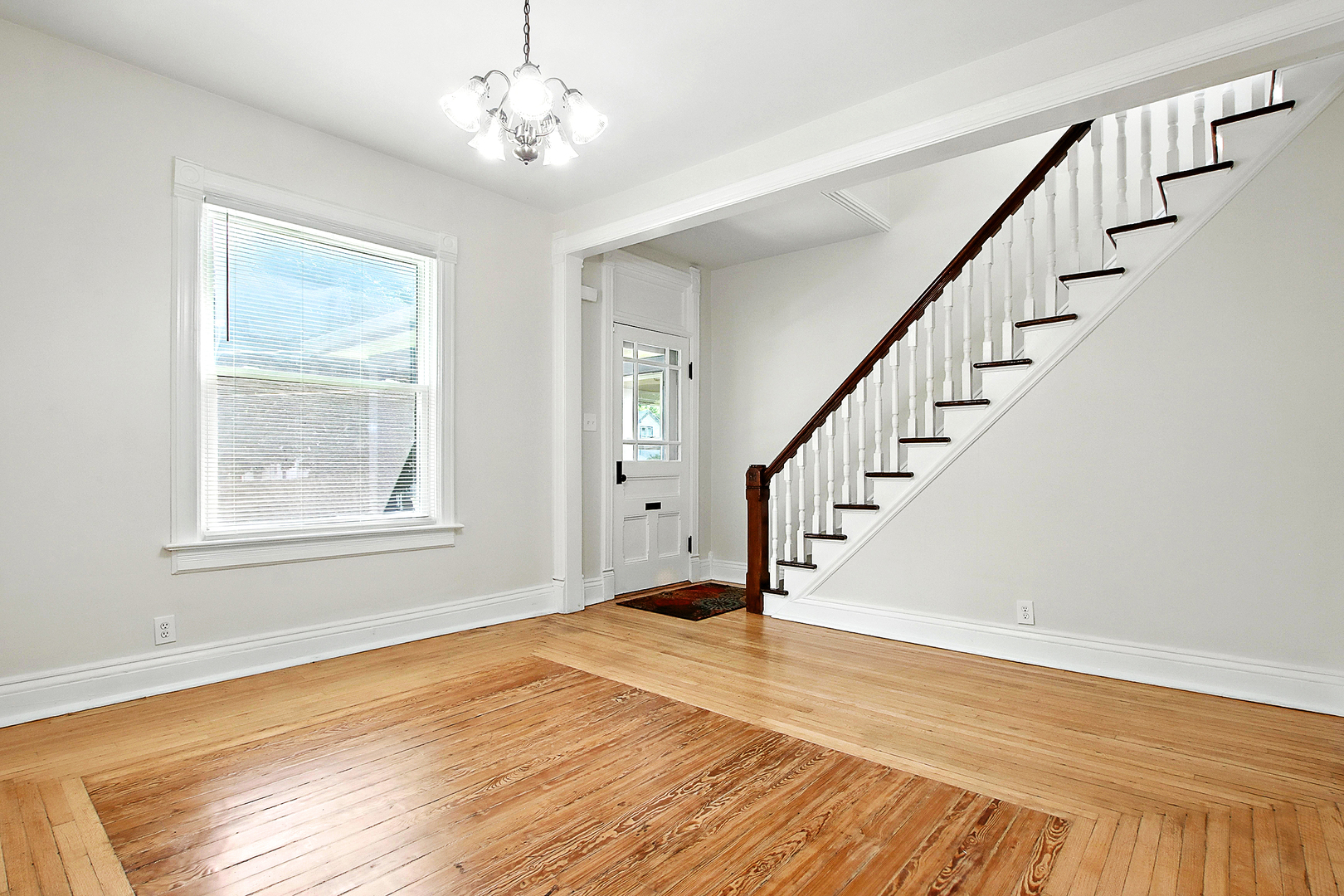 726 North Avenue, Waukegan, IL 60085