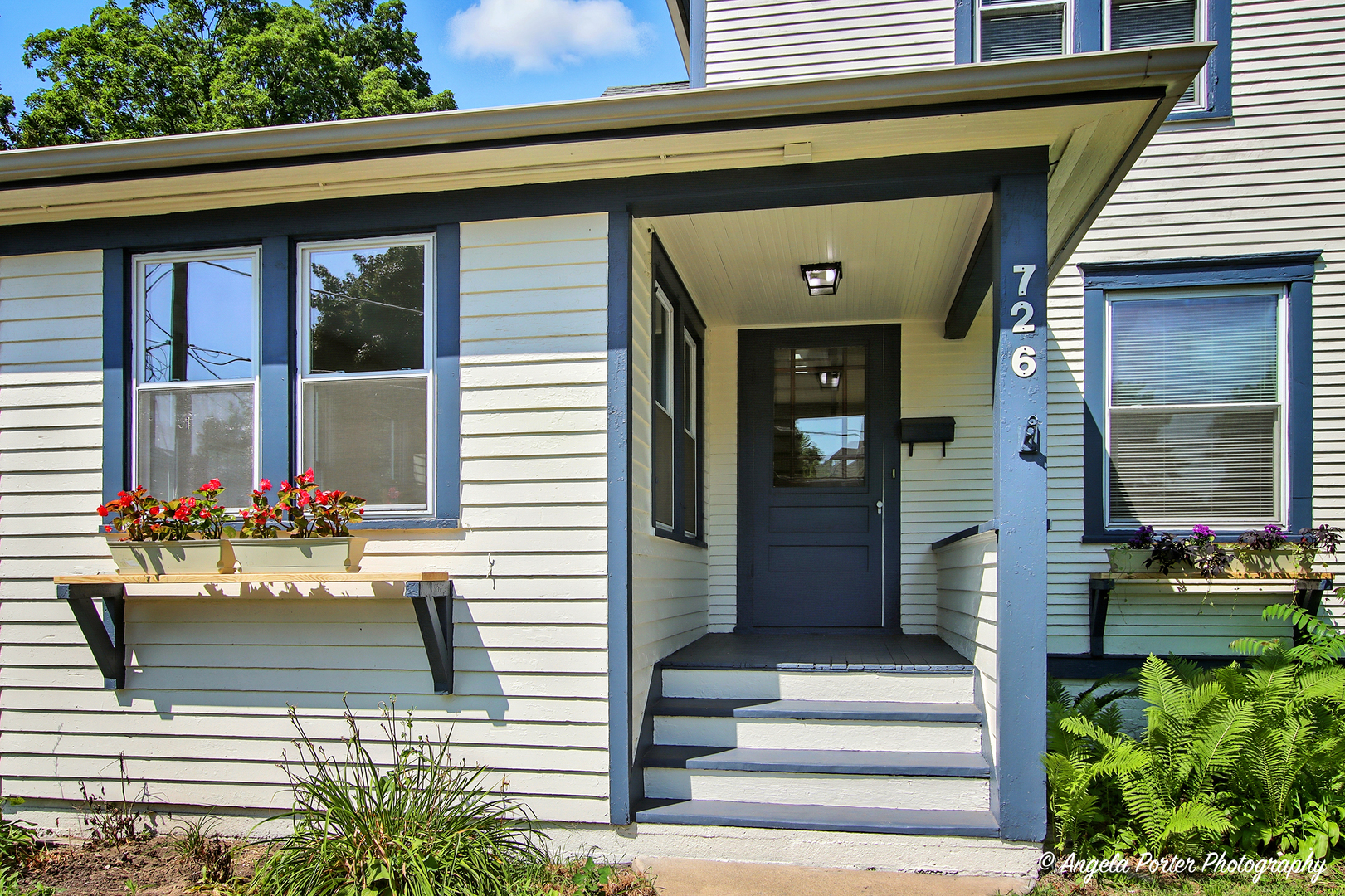 726 North Avenue, Waukegan, IL 60085