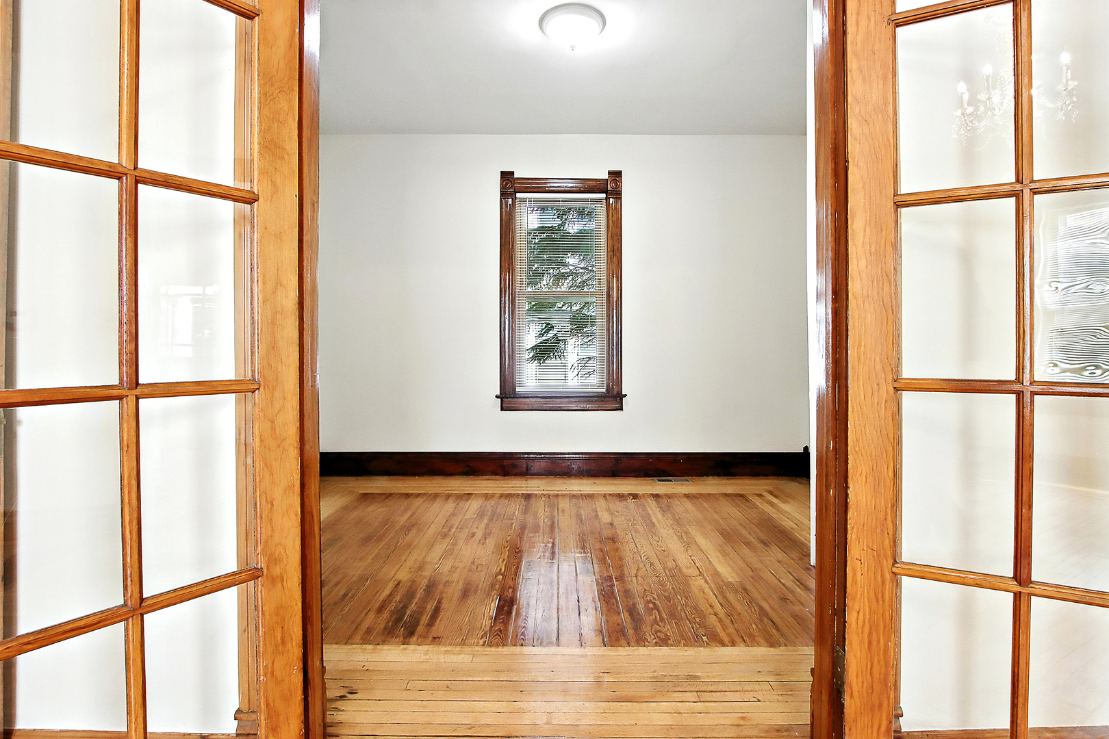 726 North Avenue, Waukegan, IL 60085