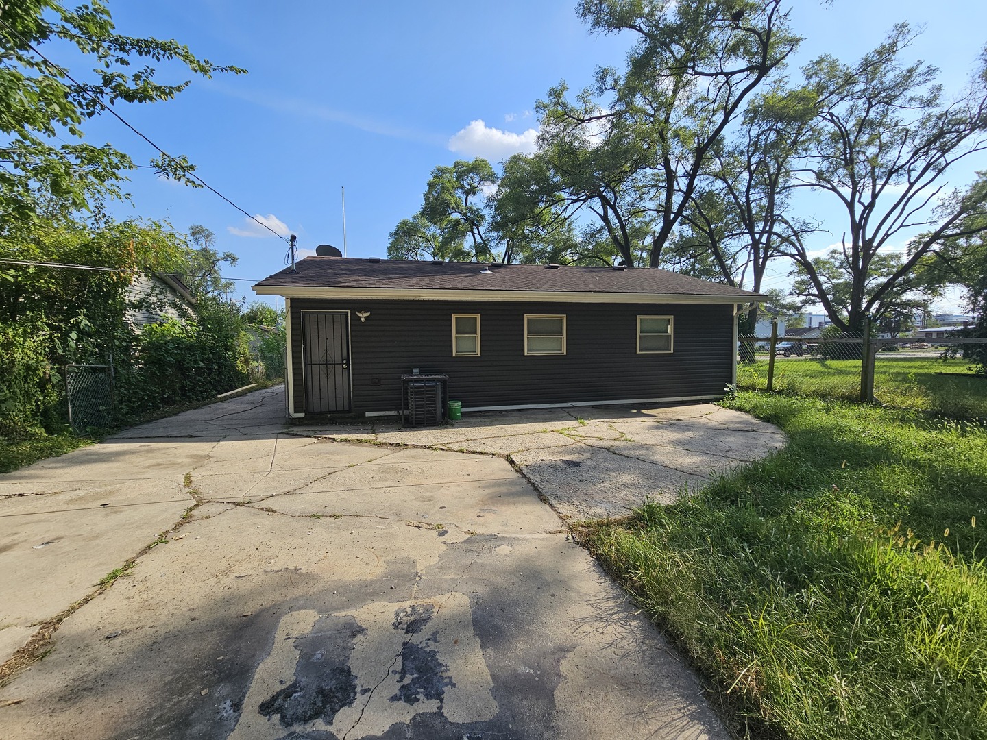 171 W 158th Place, Harvey, IL 60426