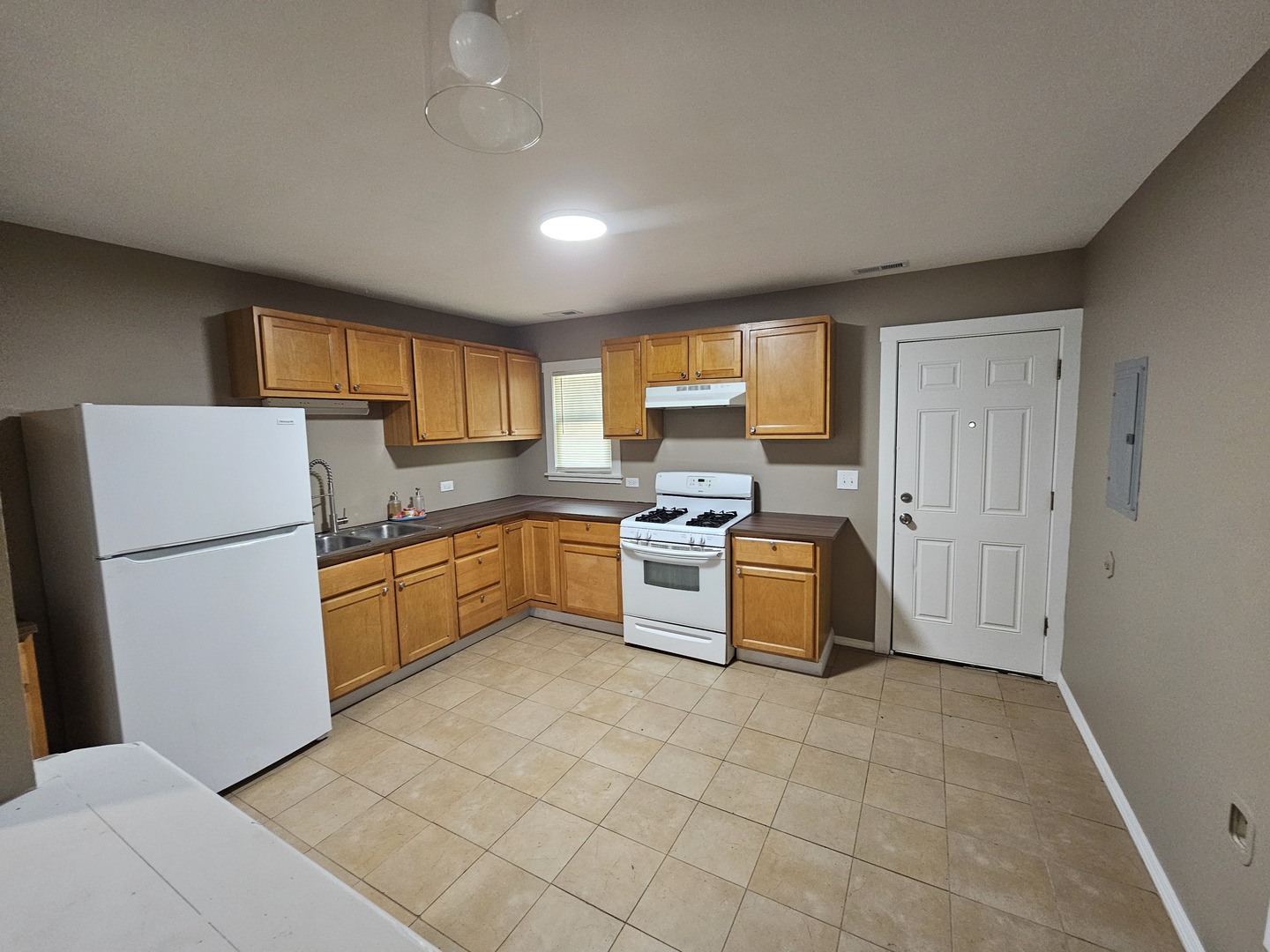 171 W 158th Place, Harvey, IL 60426