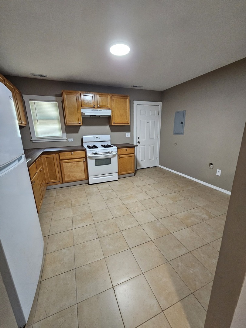 171 W 158th Place, Harvey, IL 60426