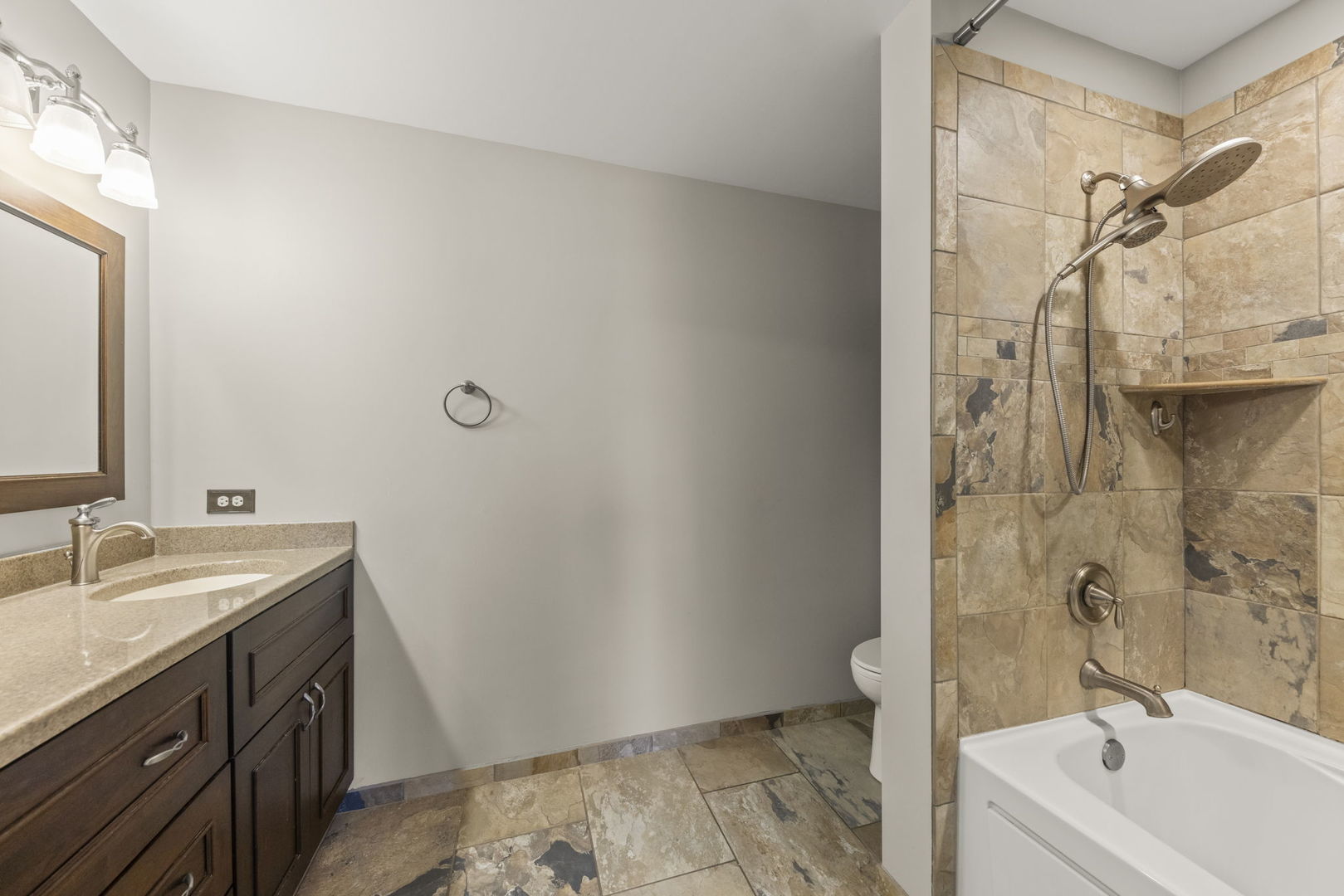 2623 Cobblestone Drive, Crystal Lake, IL 60012