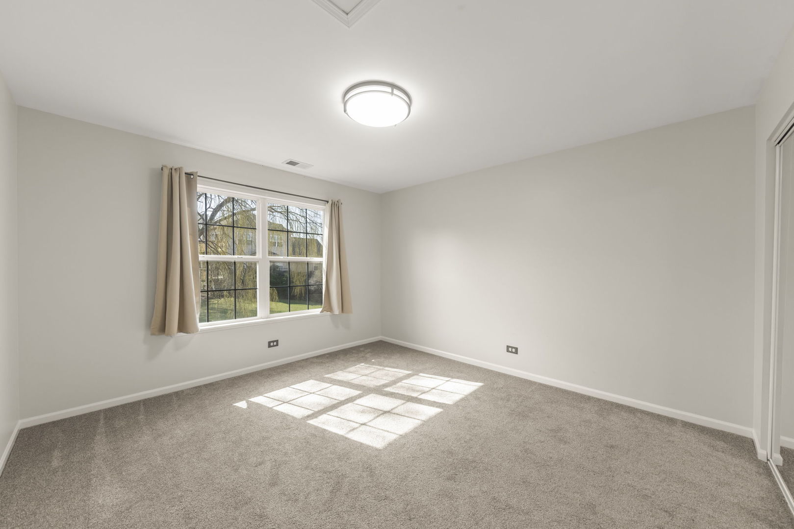 2623 Cobblestone Drive, Crystal Lake, IL 60012