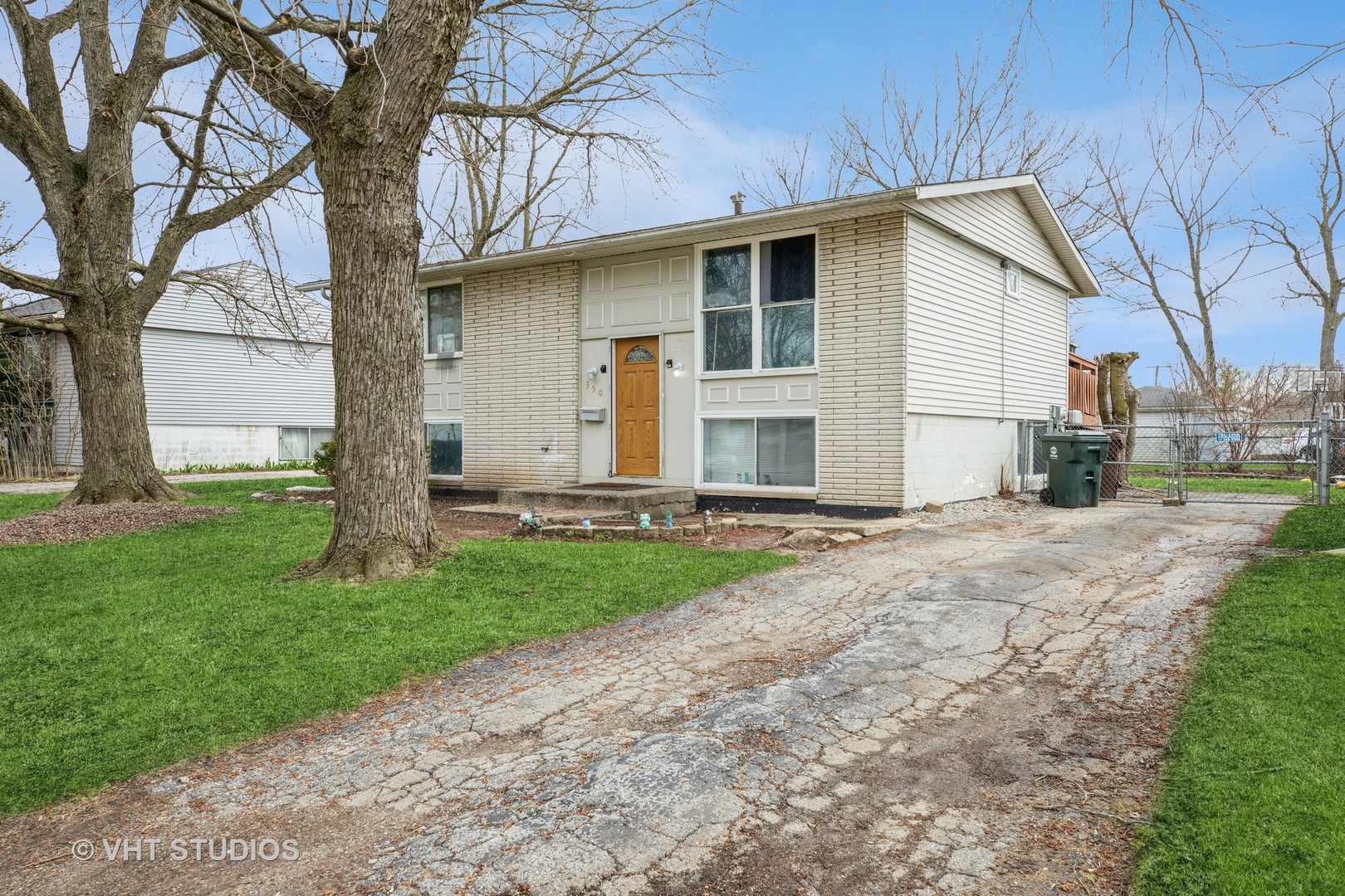 350 E Tulip Drive, Glenwood, IL 60425