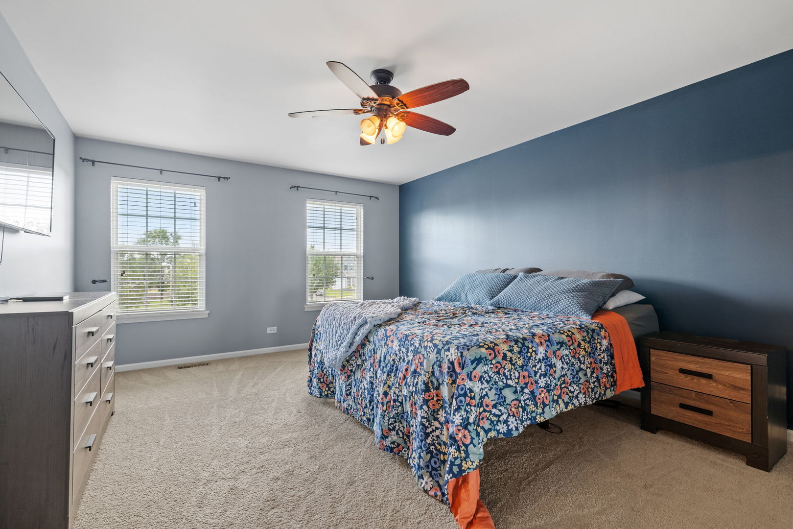2332 Winterthur Green, Yorkville, IL 60560
