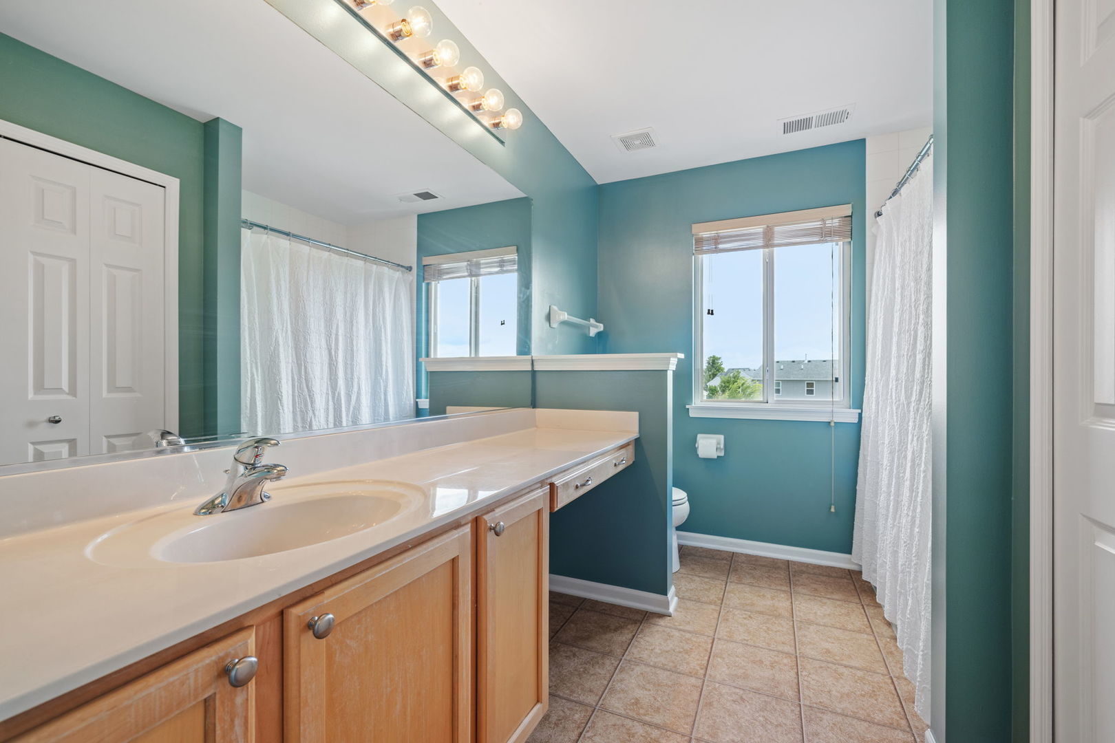 2332 Winterthur Green, Yorkville, IL 60560