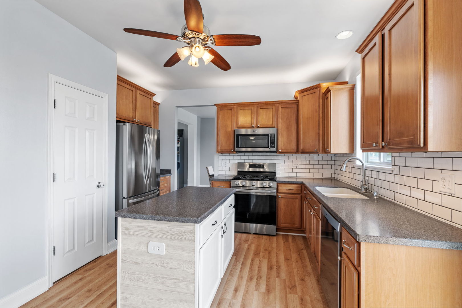 2332 Winterthur Green, Yorkville, IL 60560