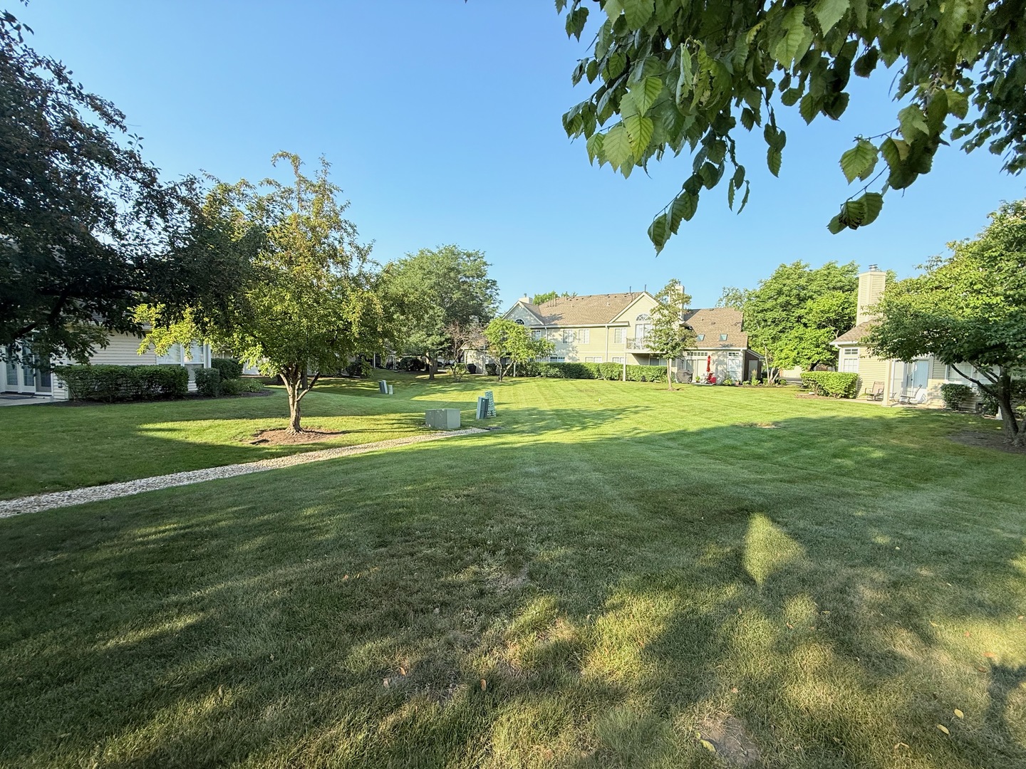 1623 Camberley Court, Bartlett, IL 60103