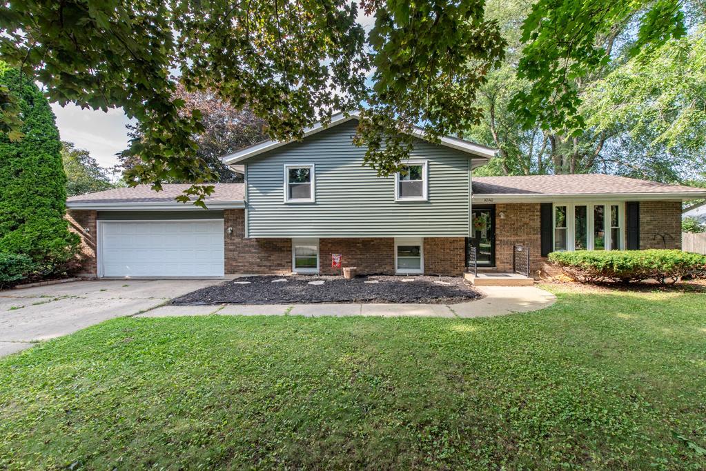 10140 W Paddock Avenue, Beach Park, IL 60087