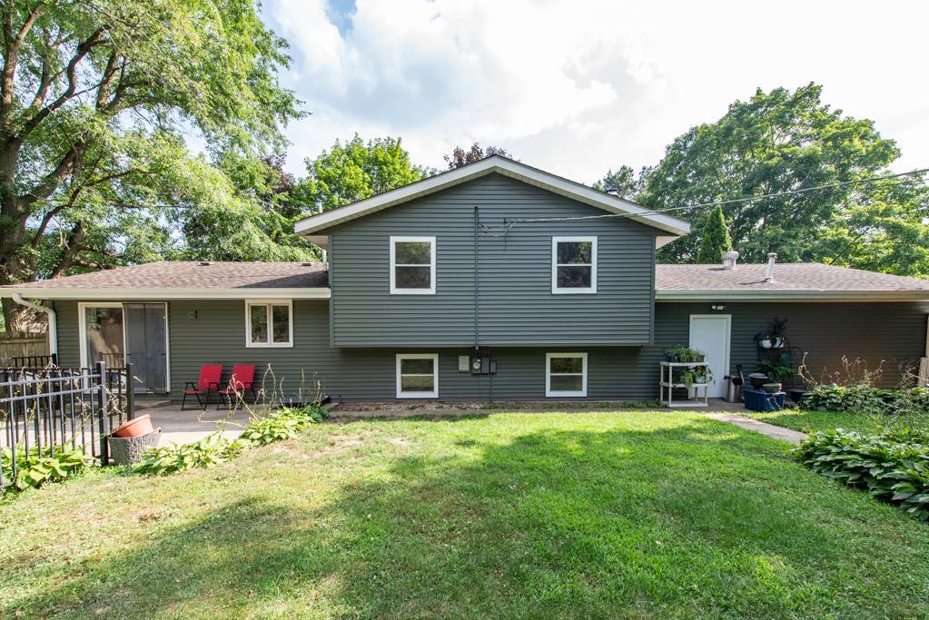10140 W Paddock Avenue, Beach Park, IL 60087