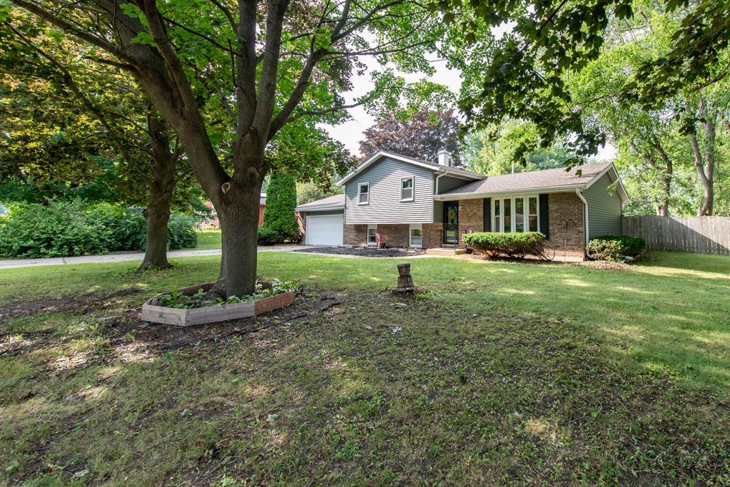 10140 W Paddock Avenue, Beach Park, IL 60087