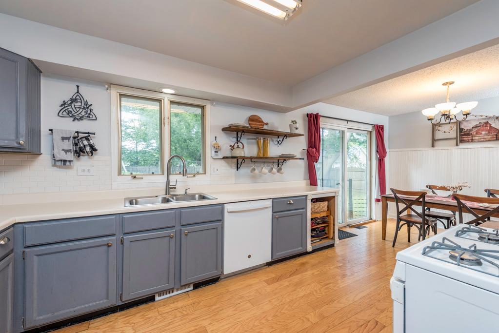 10140 W Paddock Avenue, Beach Park, IL 60087