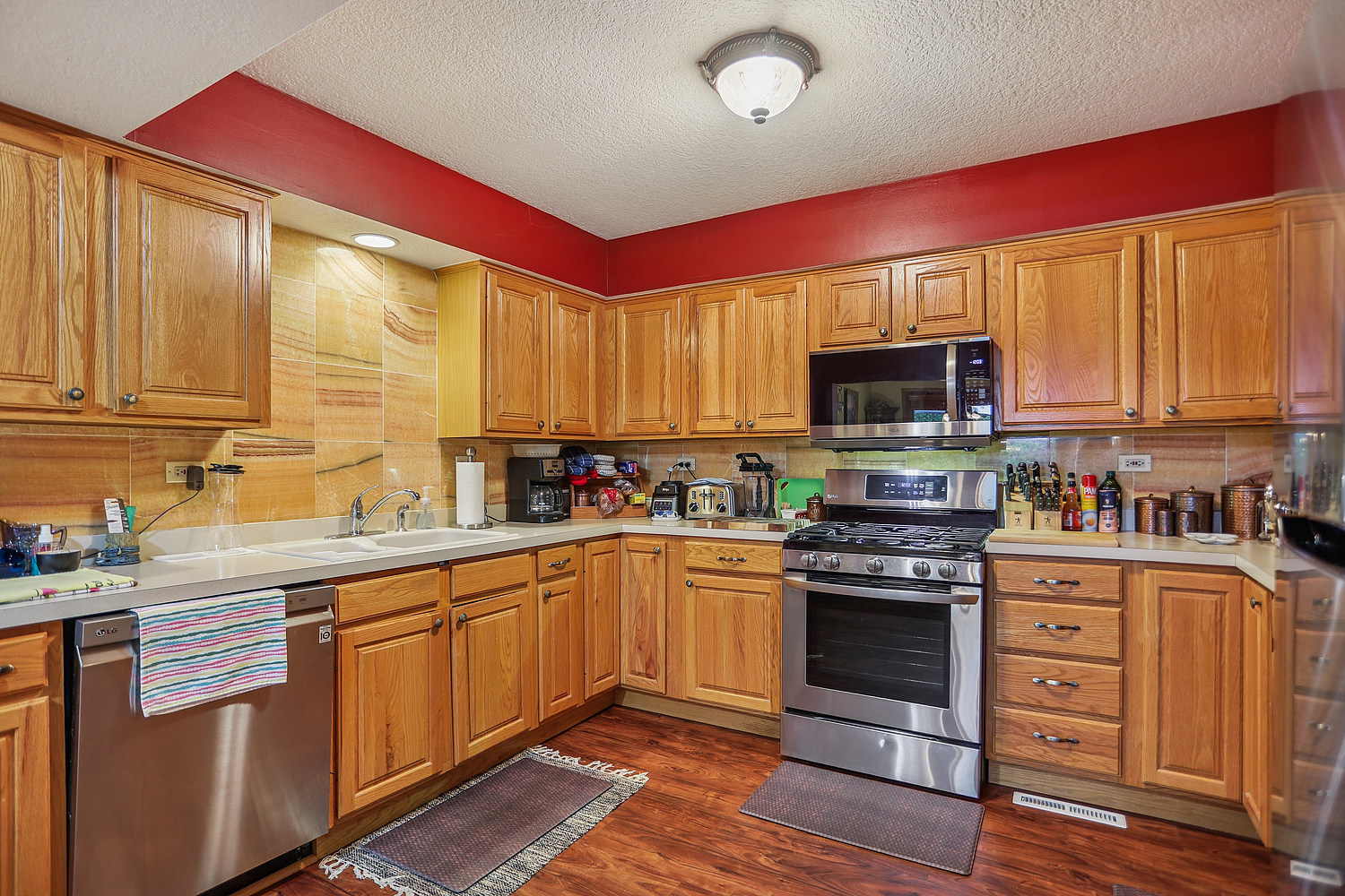 7025 167th Street #B, Tinley Park, IL 60477