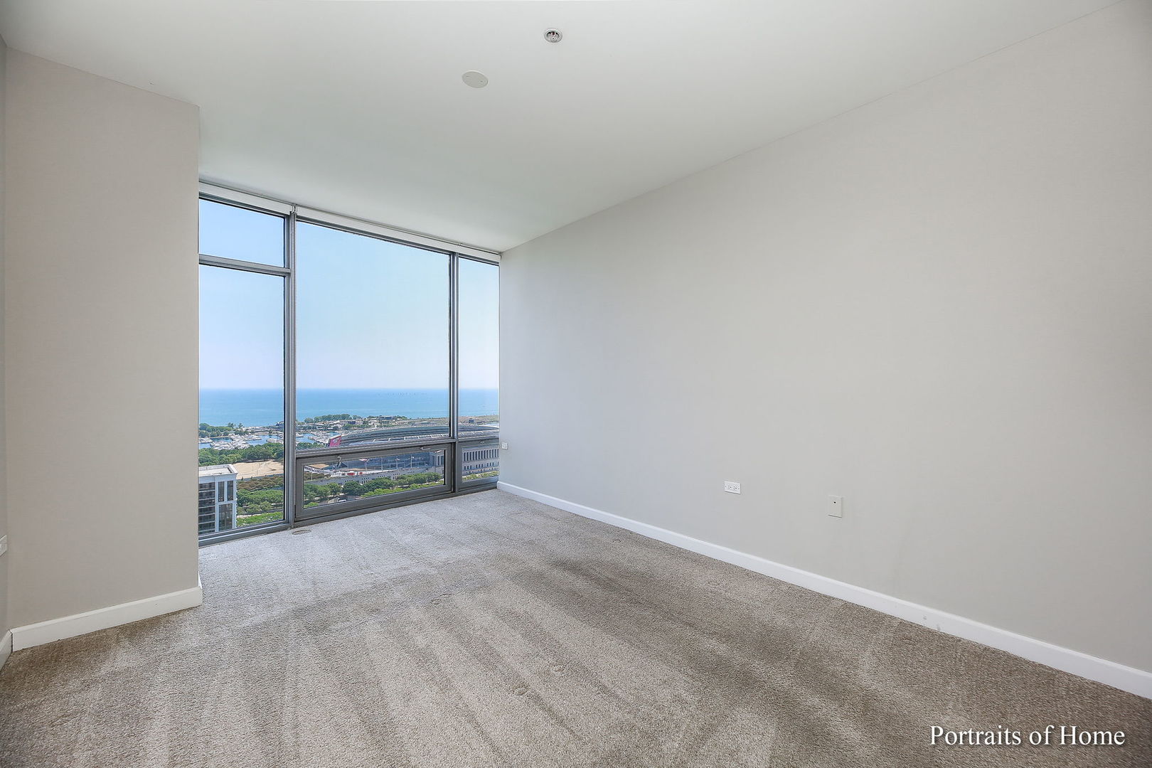 100 E 14th Street #3202, Chicago, IL 60605