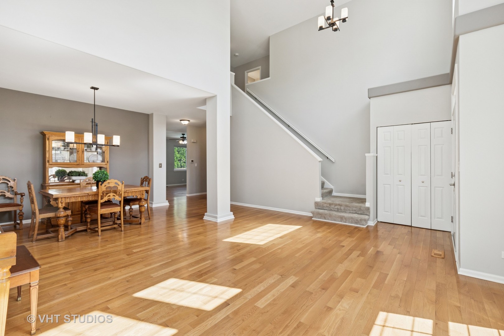 1635 Arlington Lane, Gurnee, IL 60031