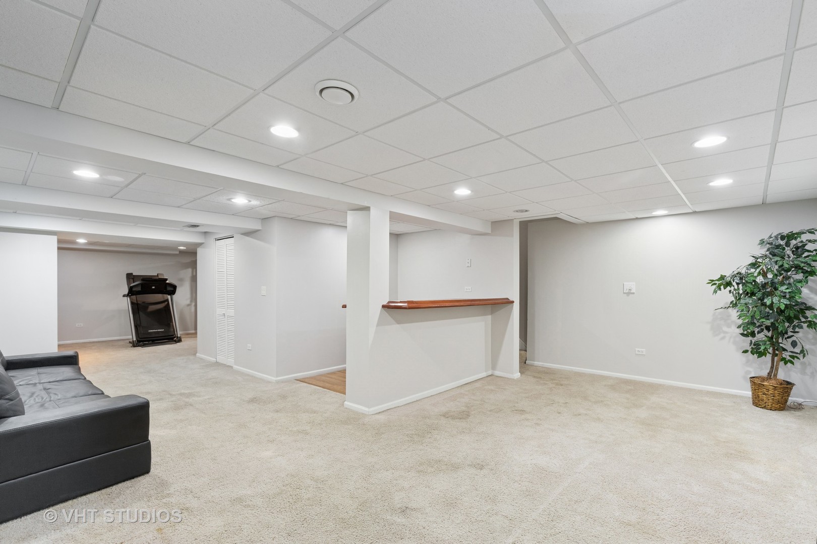1635 Arlington Lane, Gurnee, IL 60031
