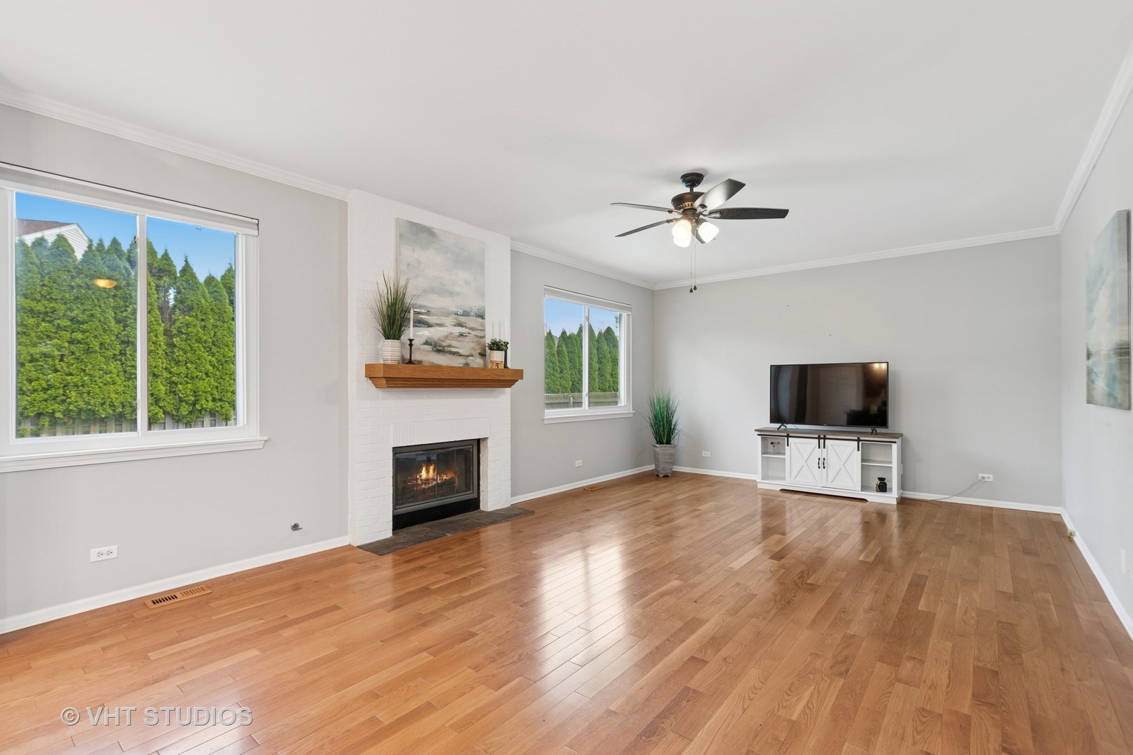1635 Arlington Lane, Gurnee, IL 60031