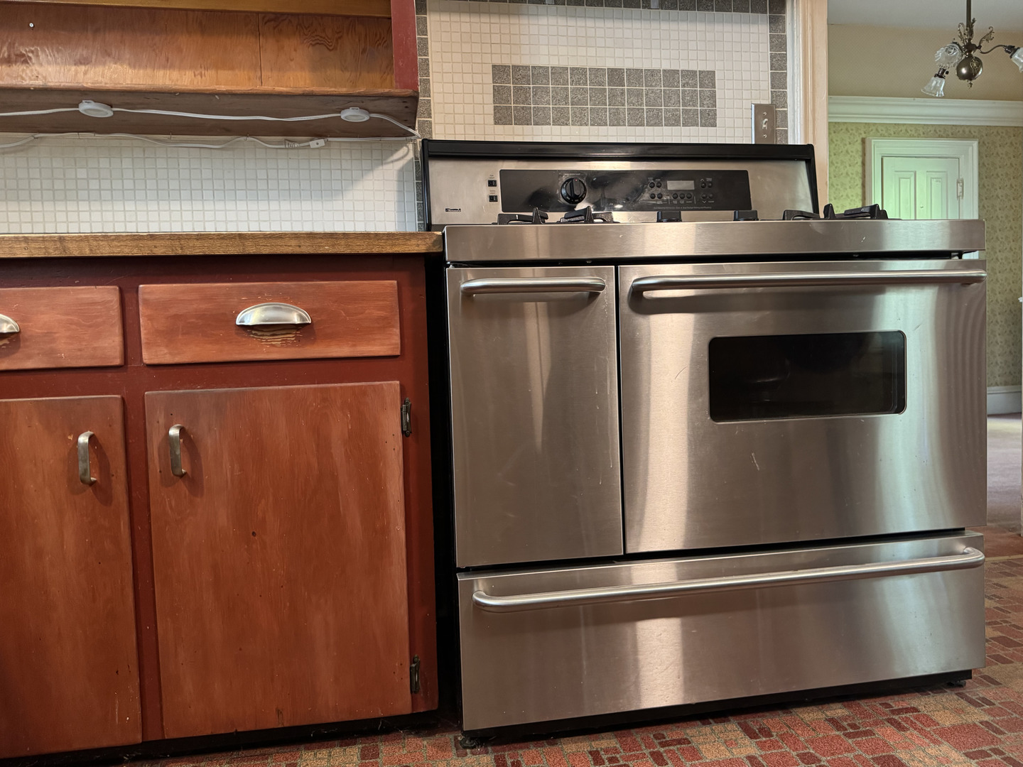 100 E Miller Avenue, Hinckley, IL 60520