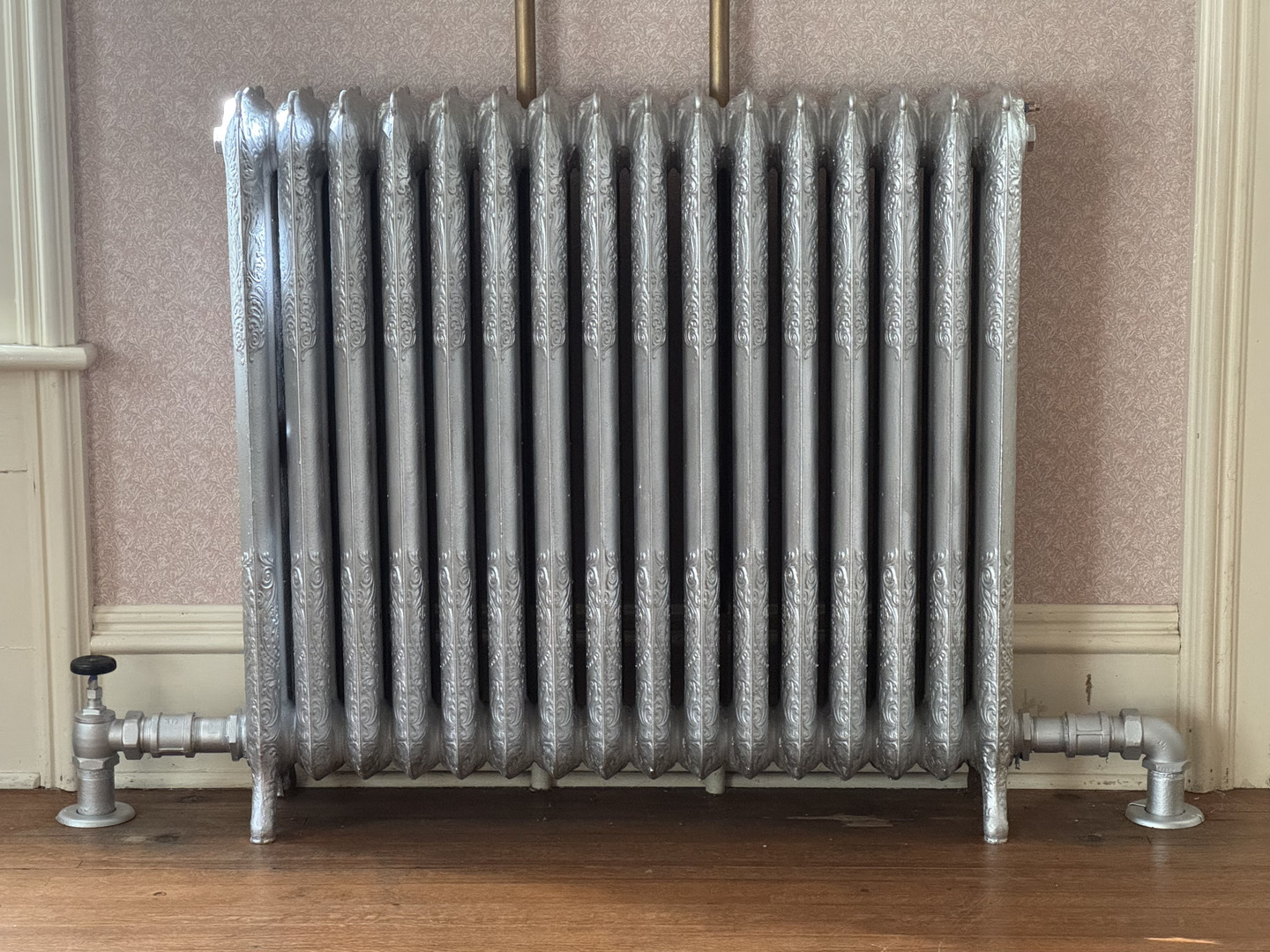 100 E Miller Avenue, Hinckley, IL 60520