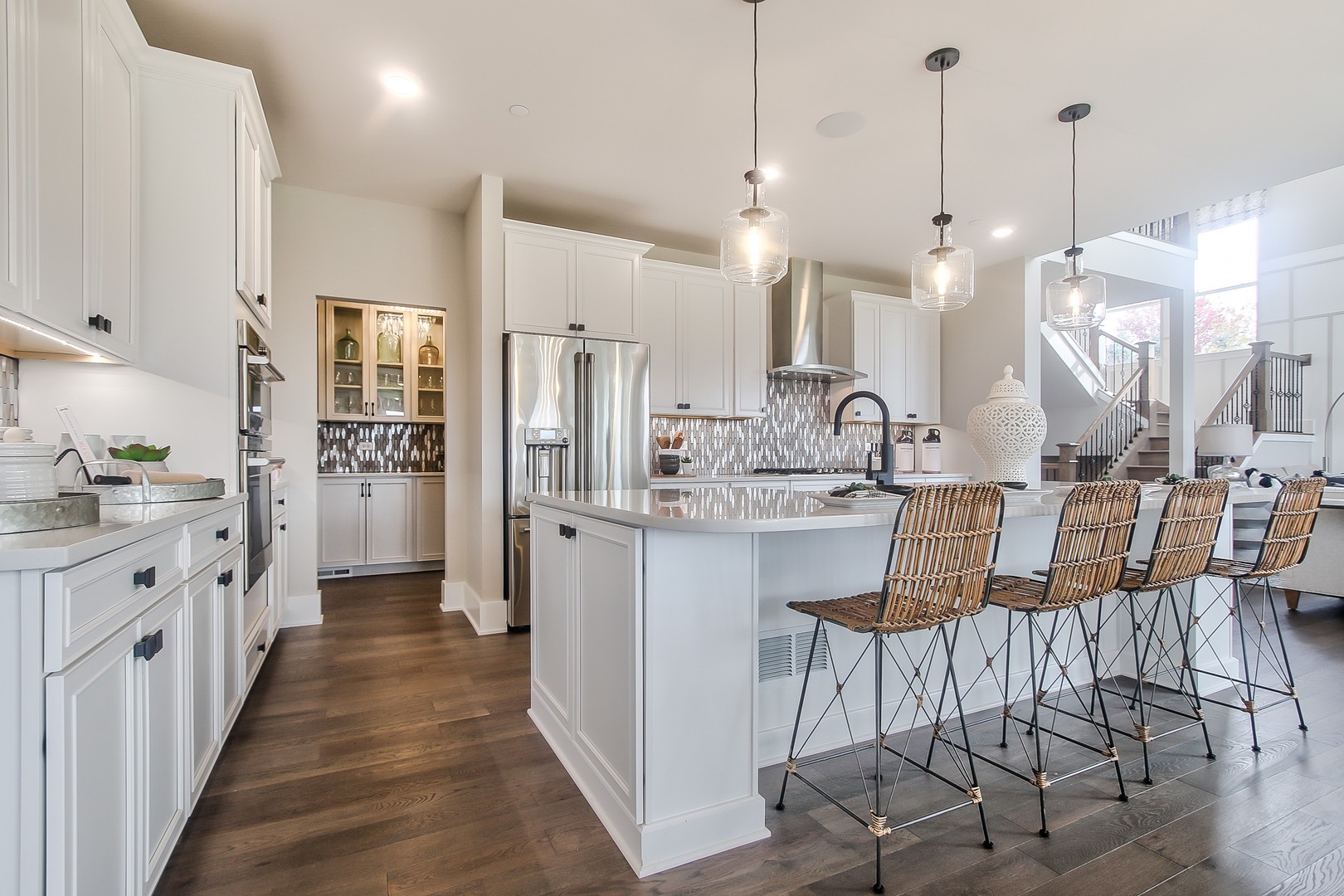 32 Tournament Drive, Hawthorn Woods, IL 60047