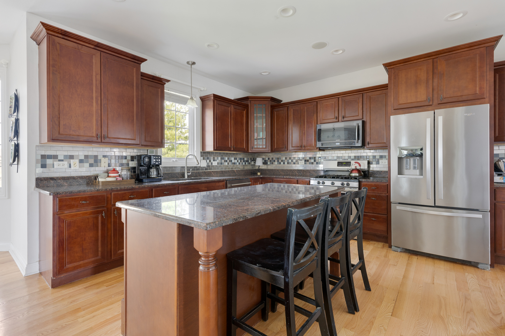 2067 Edgeview Drive, New Lenox, IL 60451