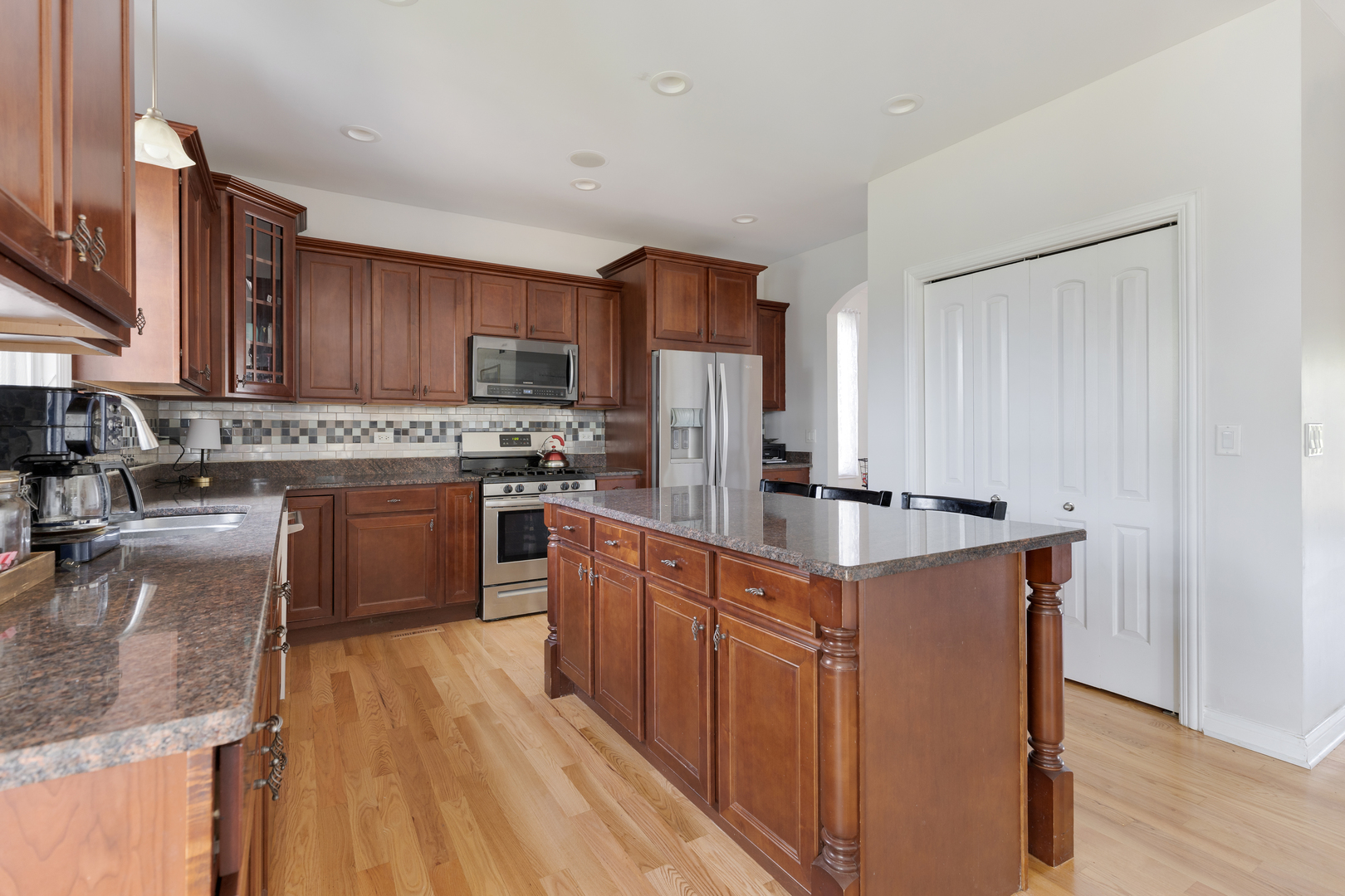 2067 Edgeview Drive, New Lenox, IL 60451