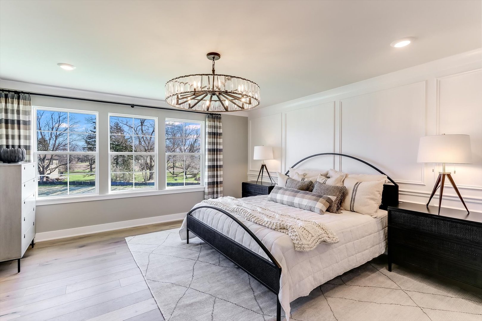 201 Piper Glen Avenue, Oswego, IL 60543