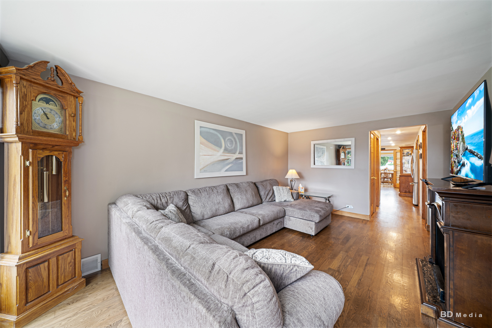 5114 S Oak Park Avenue, Chicago, IL 60638