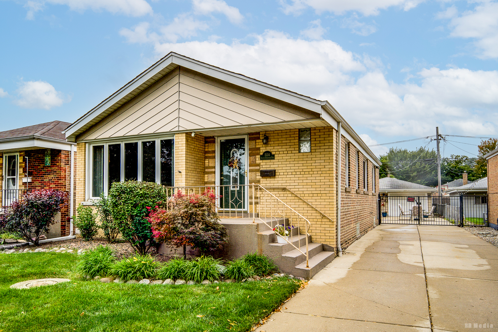 5114 S Oak Park Avenue, Chicago, IL 60638