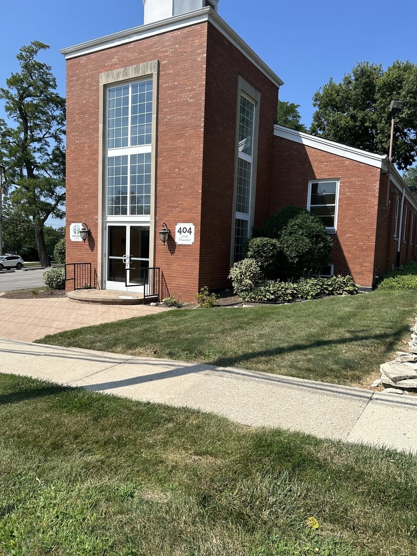 404 N President Street, Wheaton, IL 60187