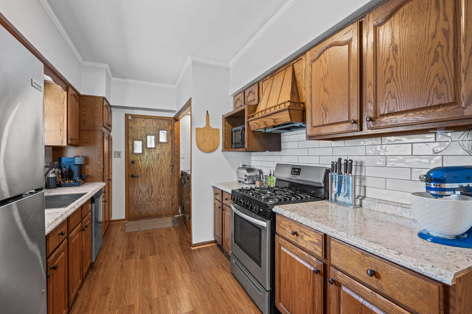 9521 Garfield Avenue, Brookfield, IL 60513