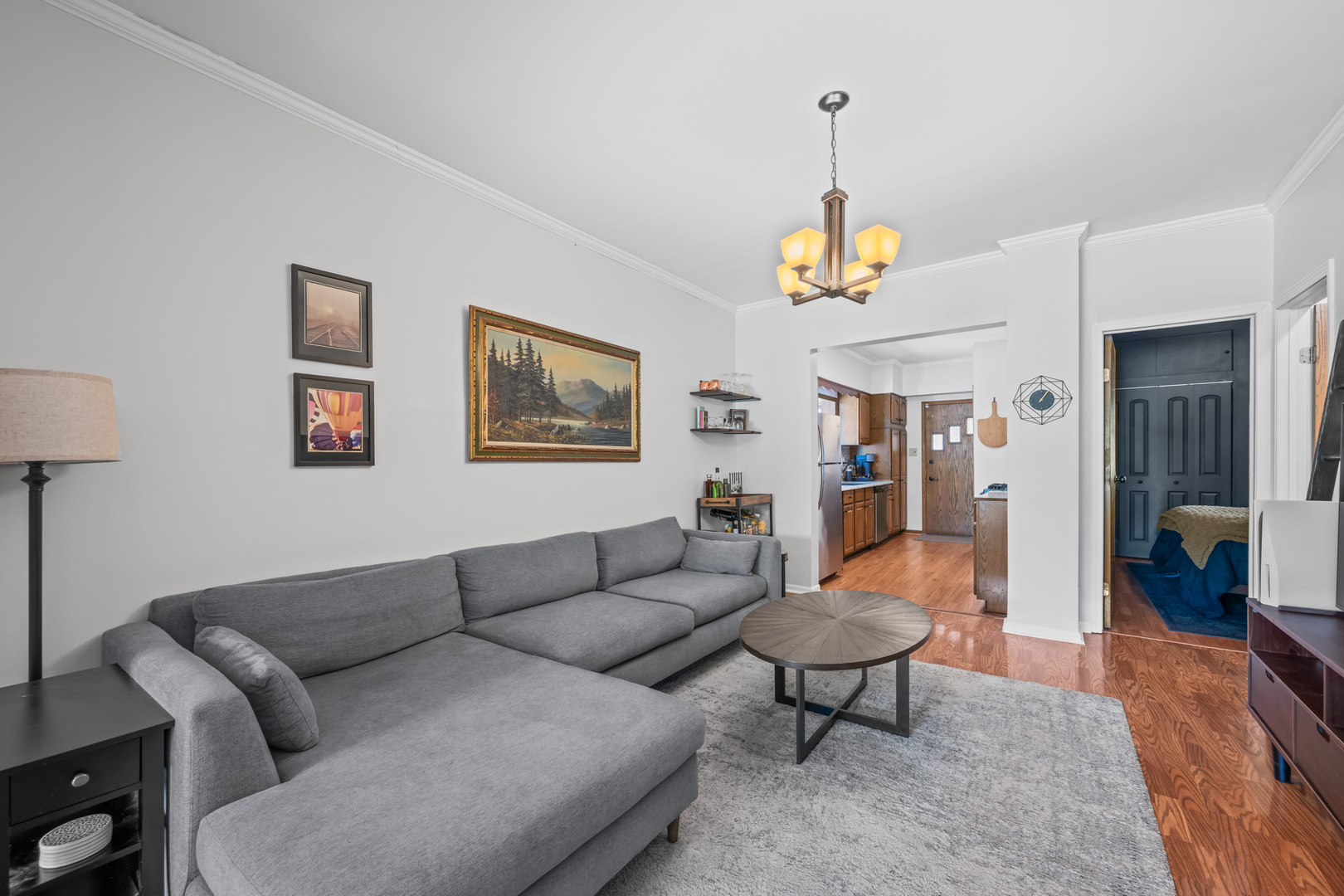9521 Garfield Avenue, Brookfield, IL 60513