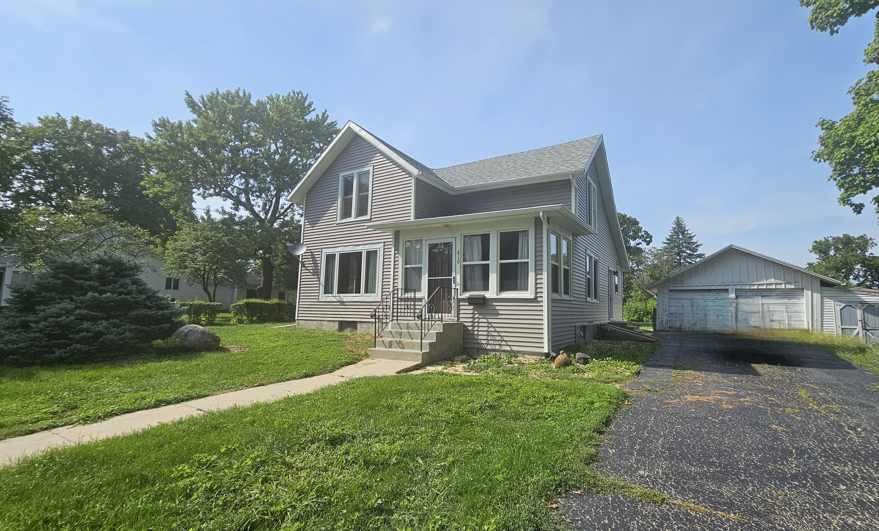 410 16th Street, Mendota, IL 61342