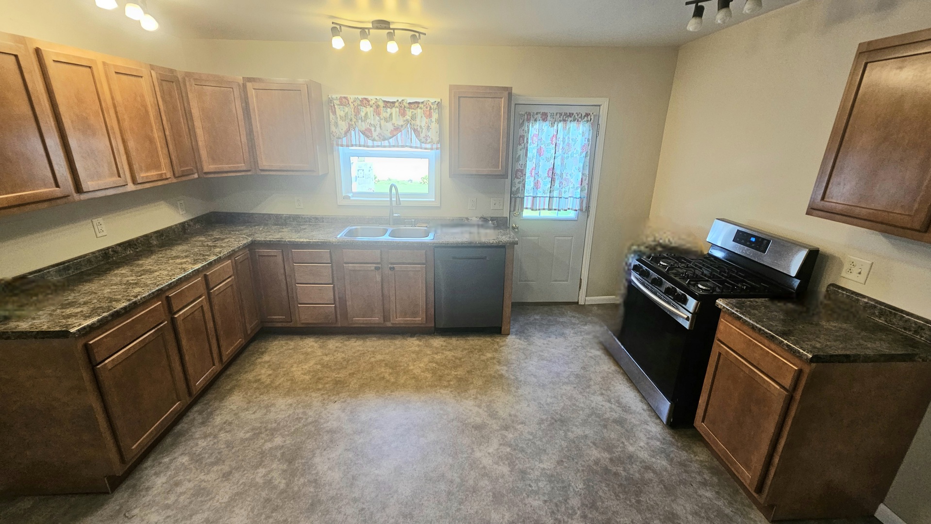 410 16th Street, Mendota, IL 61342