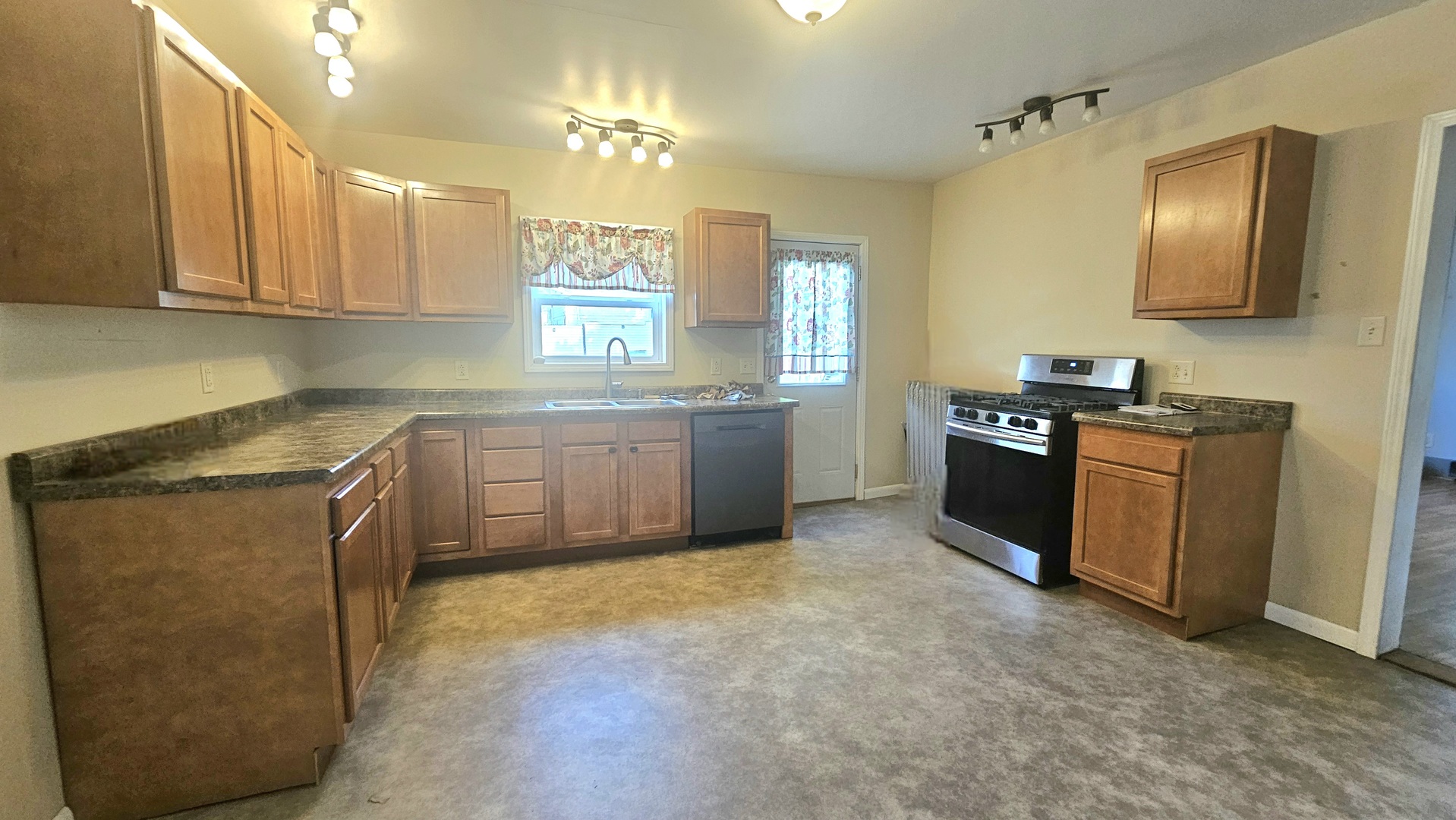 410 16th Street, Mendota, IL 61342