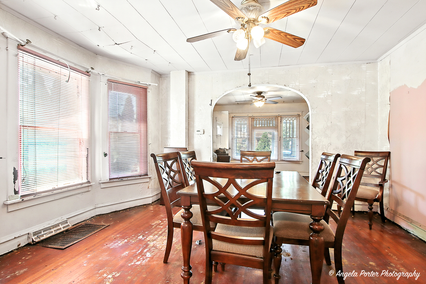 1705 Victoria Avenue, North Chicago, IL 60064