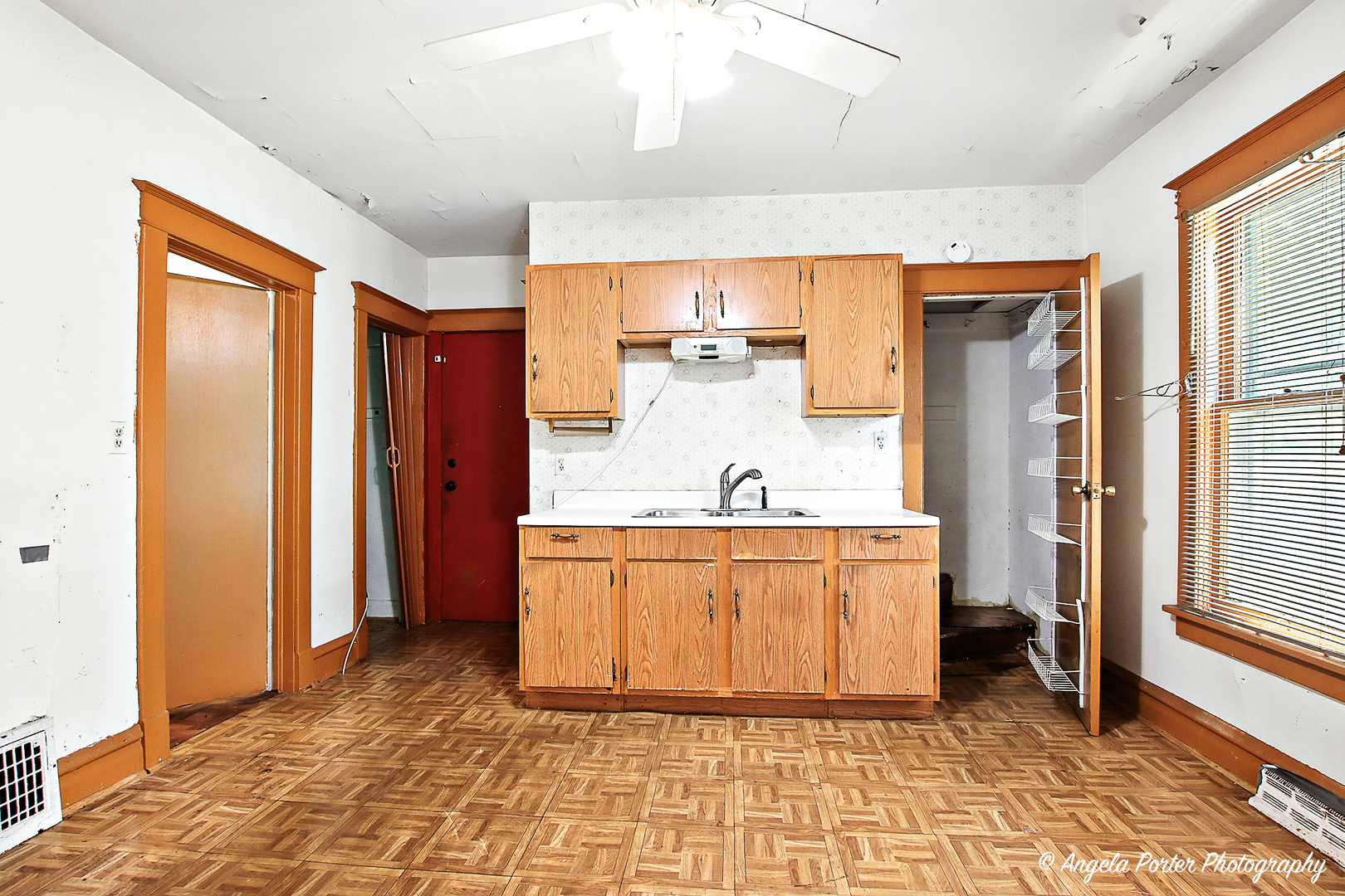1705 Victoria Avenue, North Chicago, IL 60064