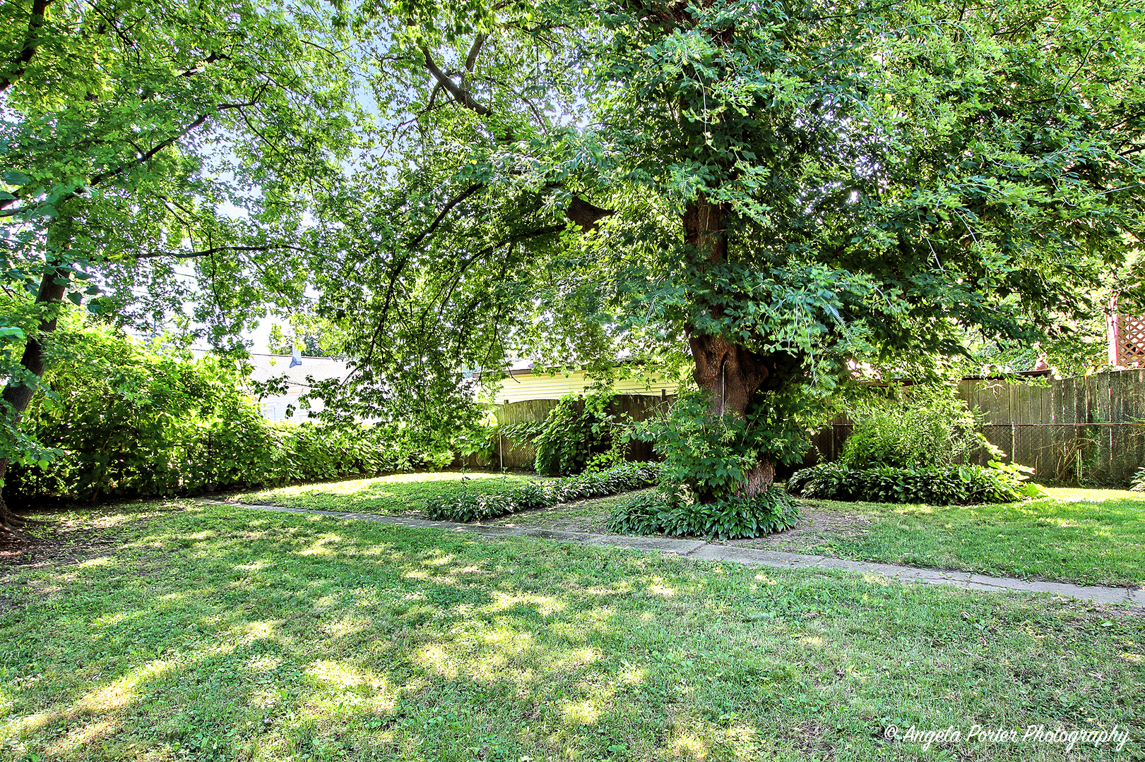 1705 Victoria Avenue, North Chicago, IL 60064