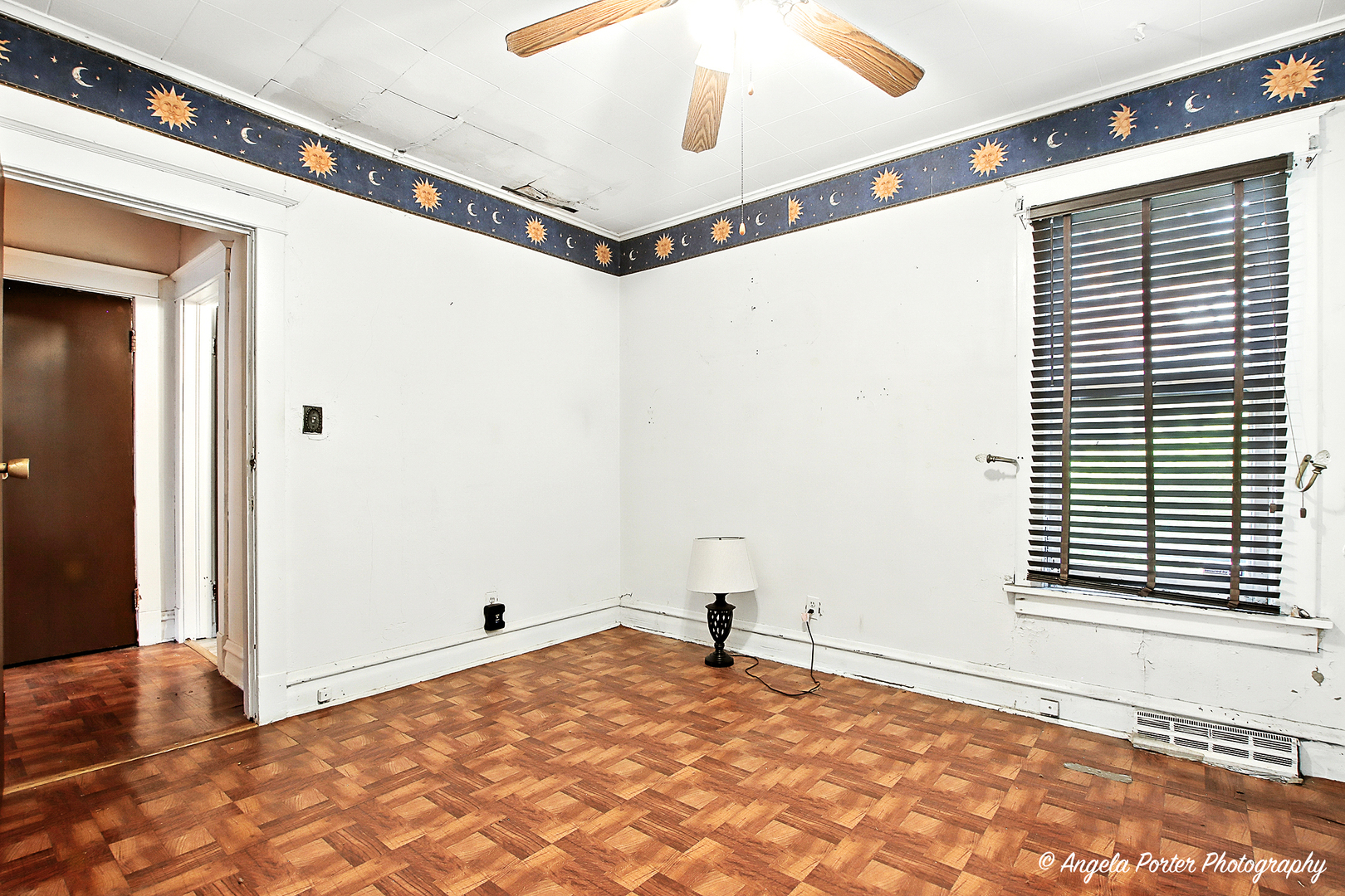 1705 Victoria Avenue, North Chicago, IL 60064