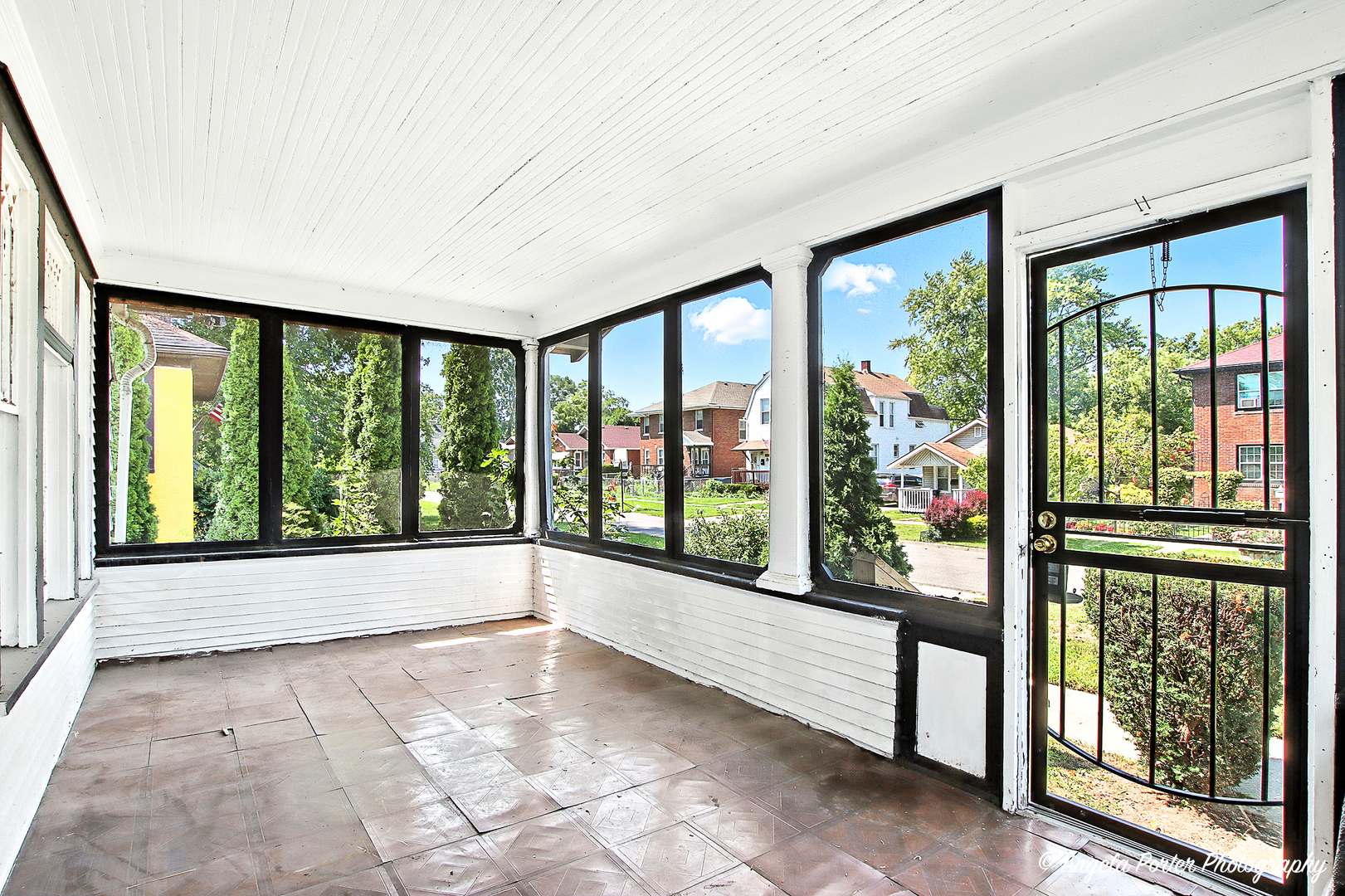 1705 Victoria Avenue, North Chicago, IL 60064