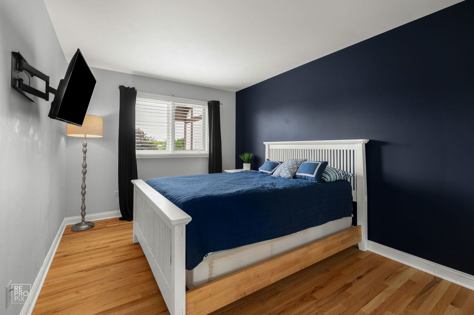 8909 Silverdale Drive #5C, Orland Park, IL 60462