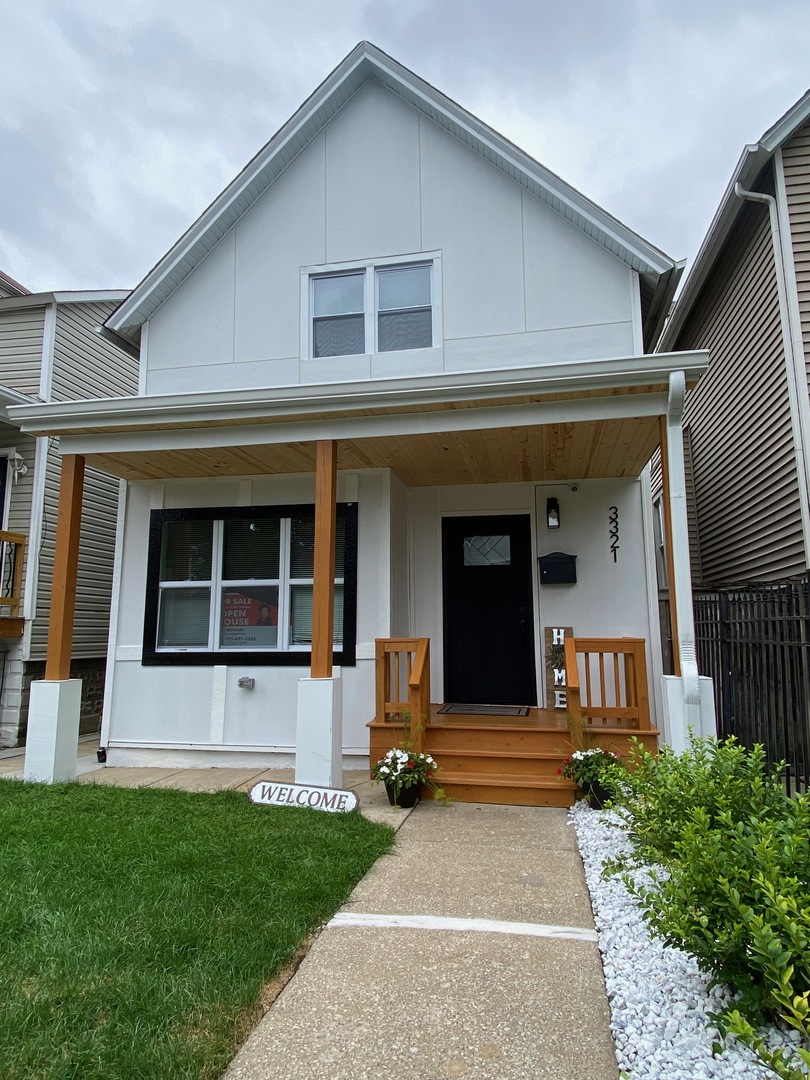 3321 W Dickens Avenue, Chicago, IL 60647