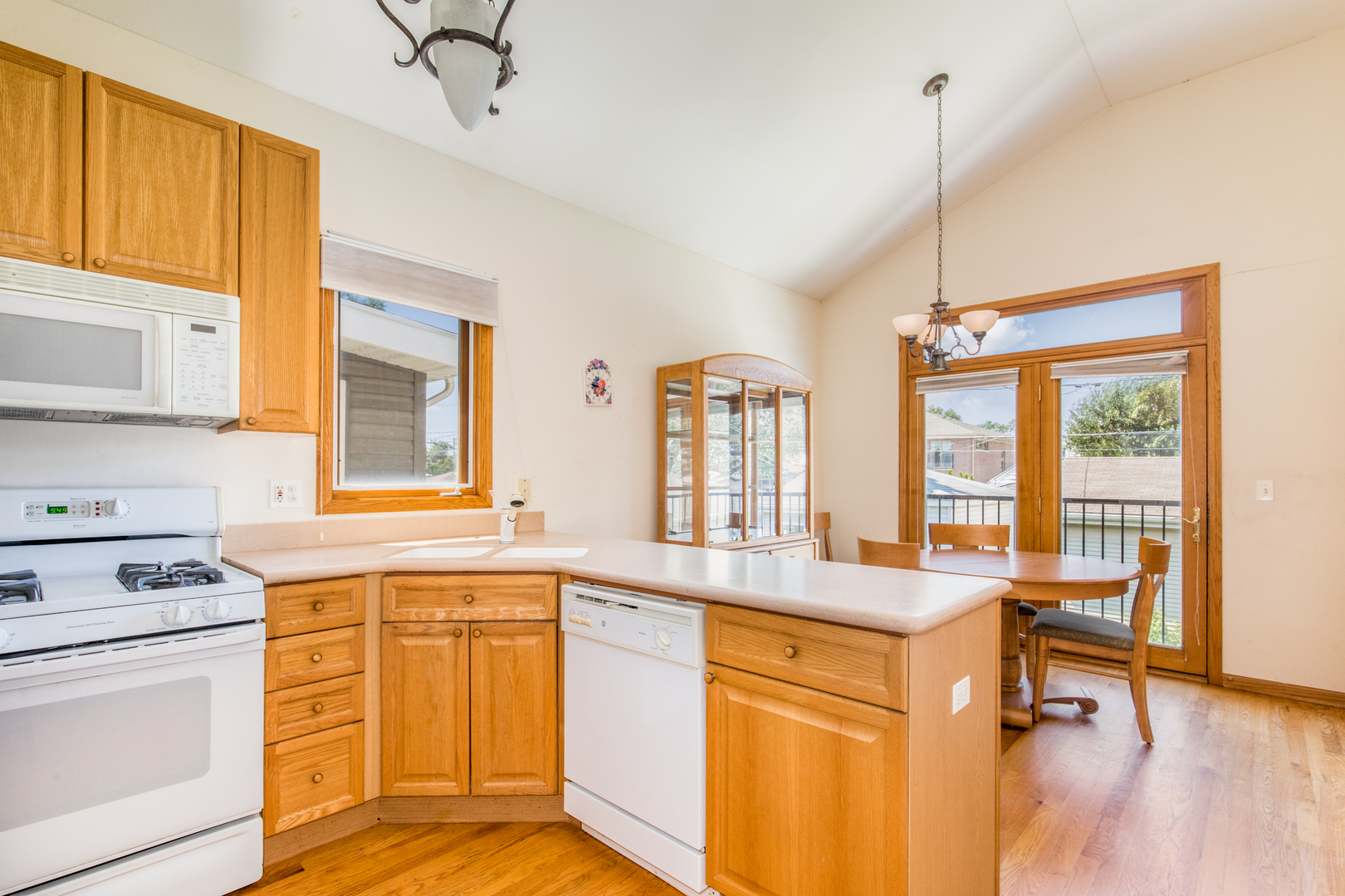 4042 N Overhill Avenue, Norridge, IL 60706
