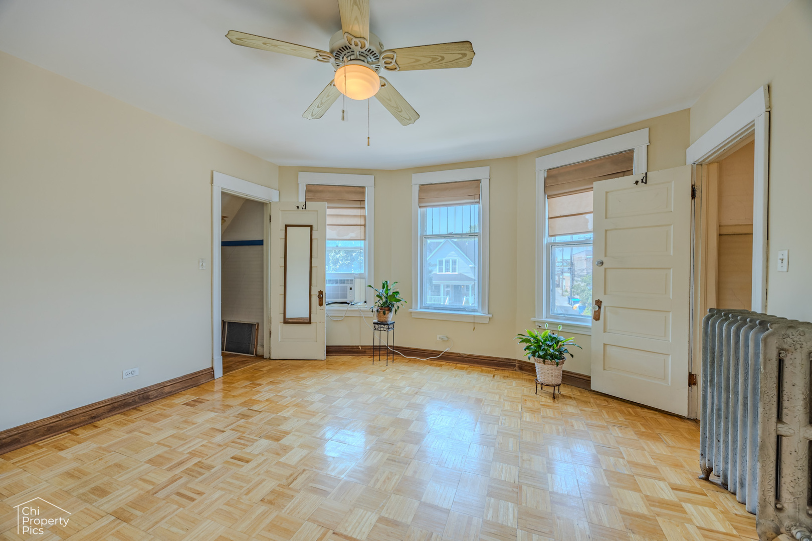 2343 N Lawndale Avenue, Chicago, IL 60647